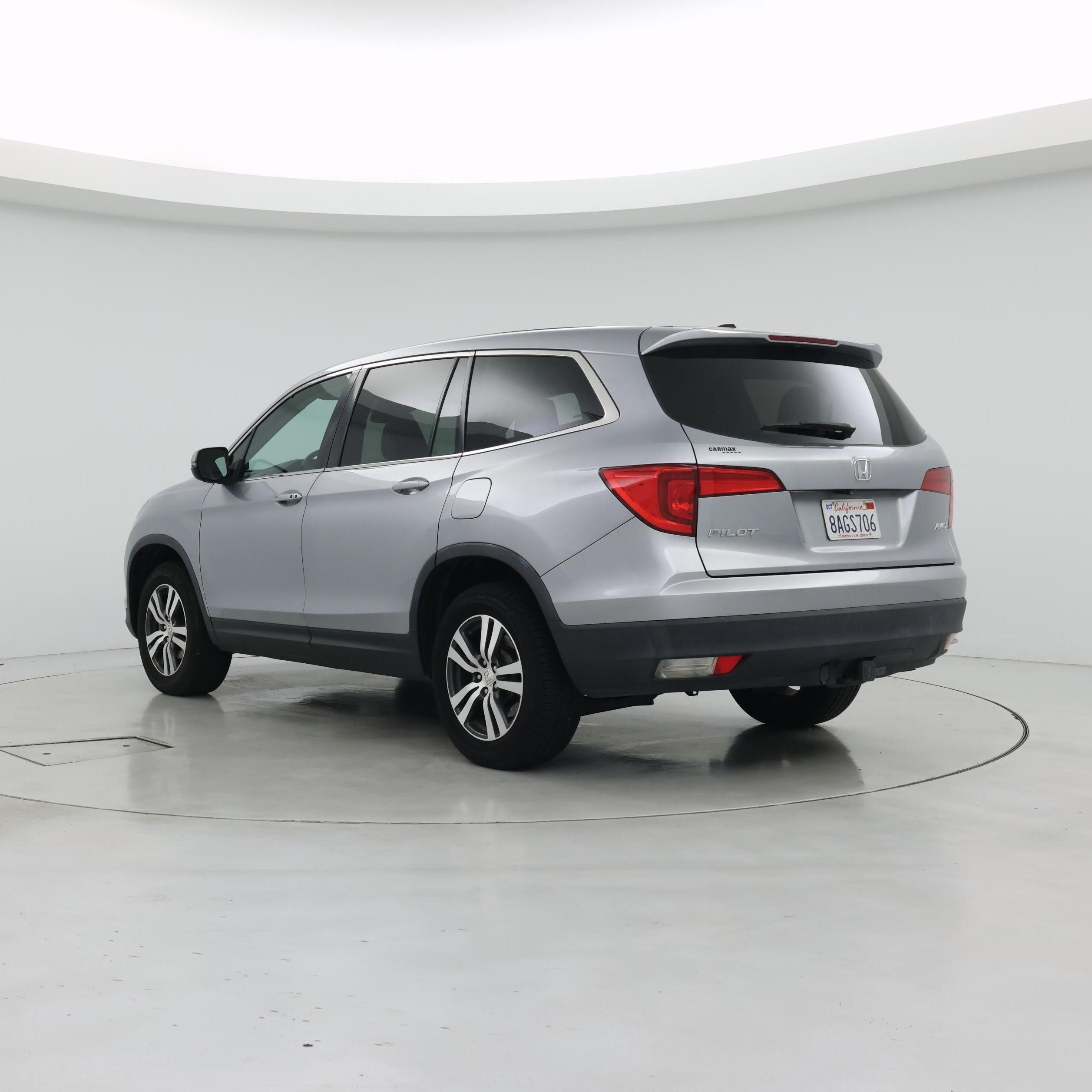 Thumbnail: 2017 Honda Pilot - 2