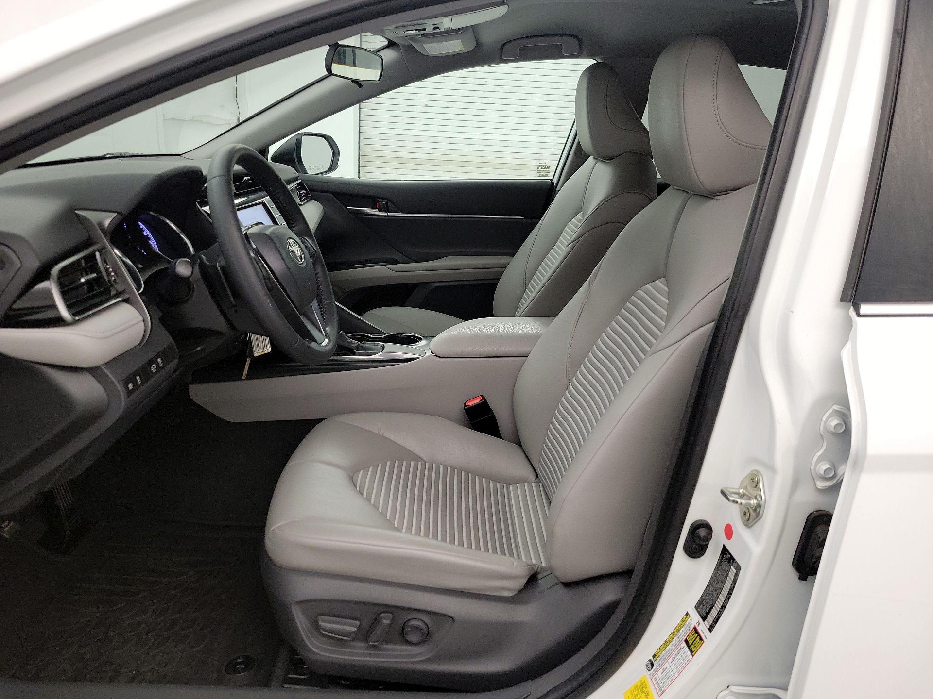 Thumbnail: 2020 Toyota Camry - 11