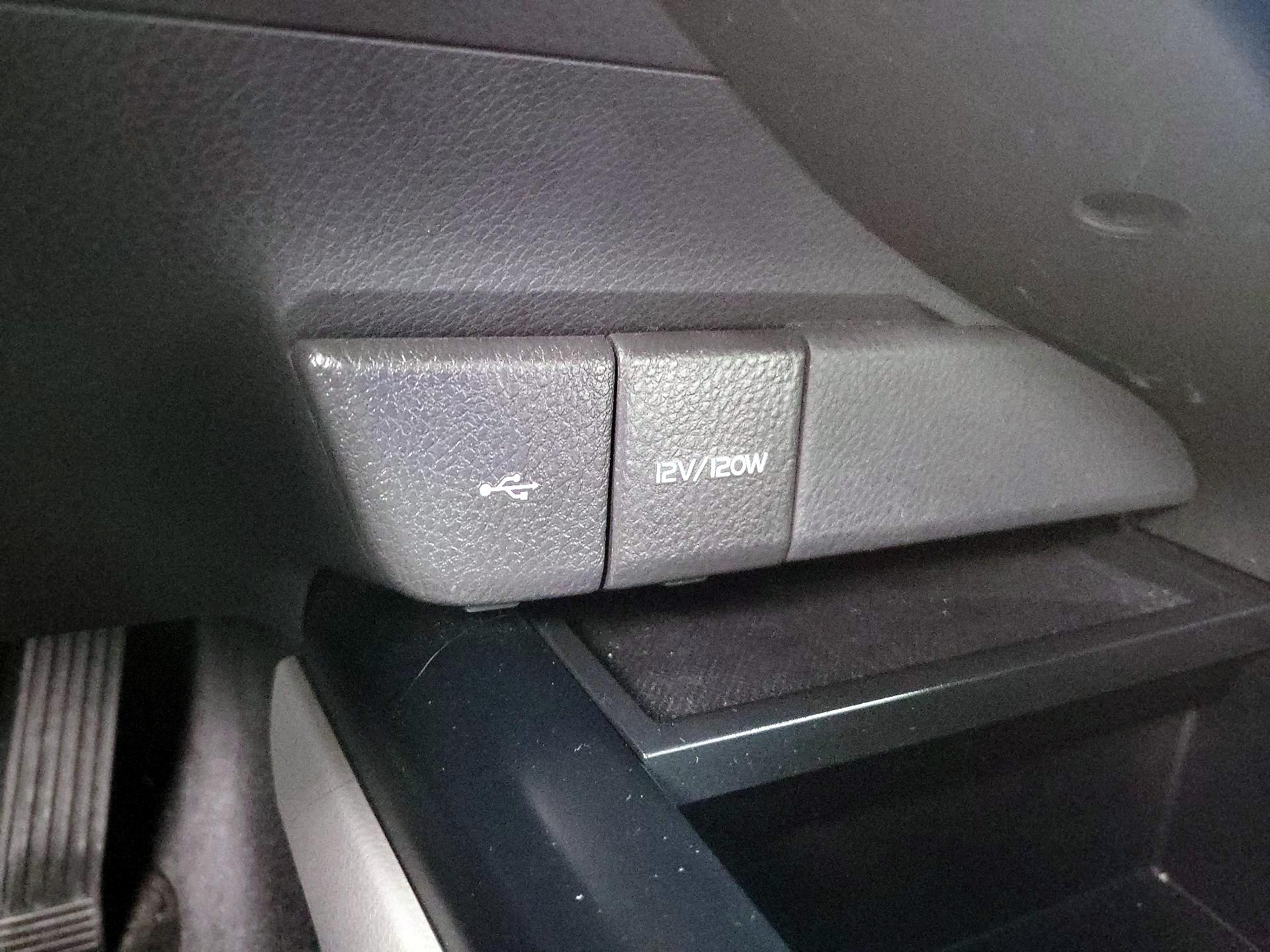 Thumbnail: 2020 Toyota Camry - 18