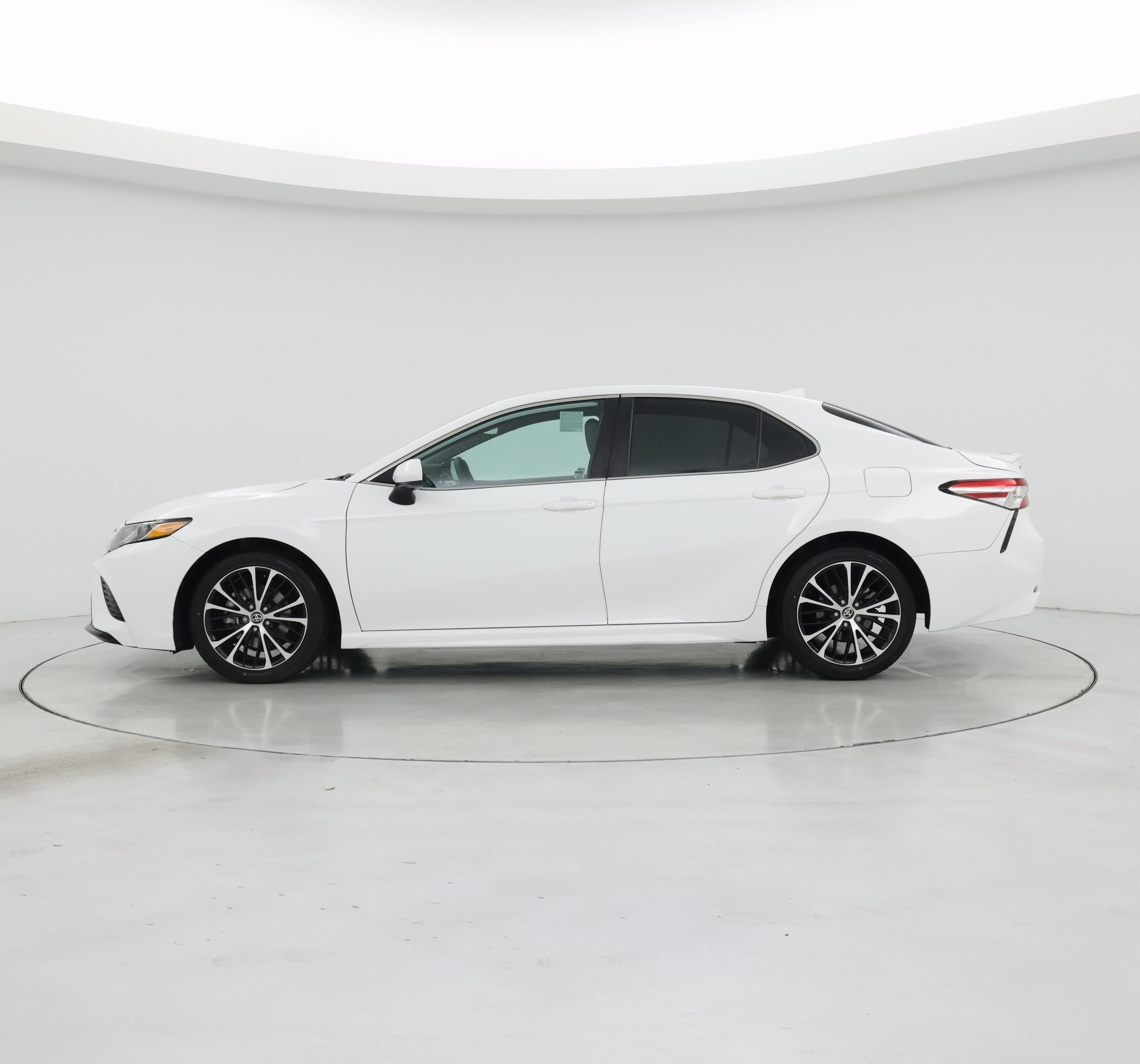 Thumbnail: 2020 Toyota Camry - 3