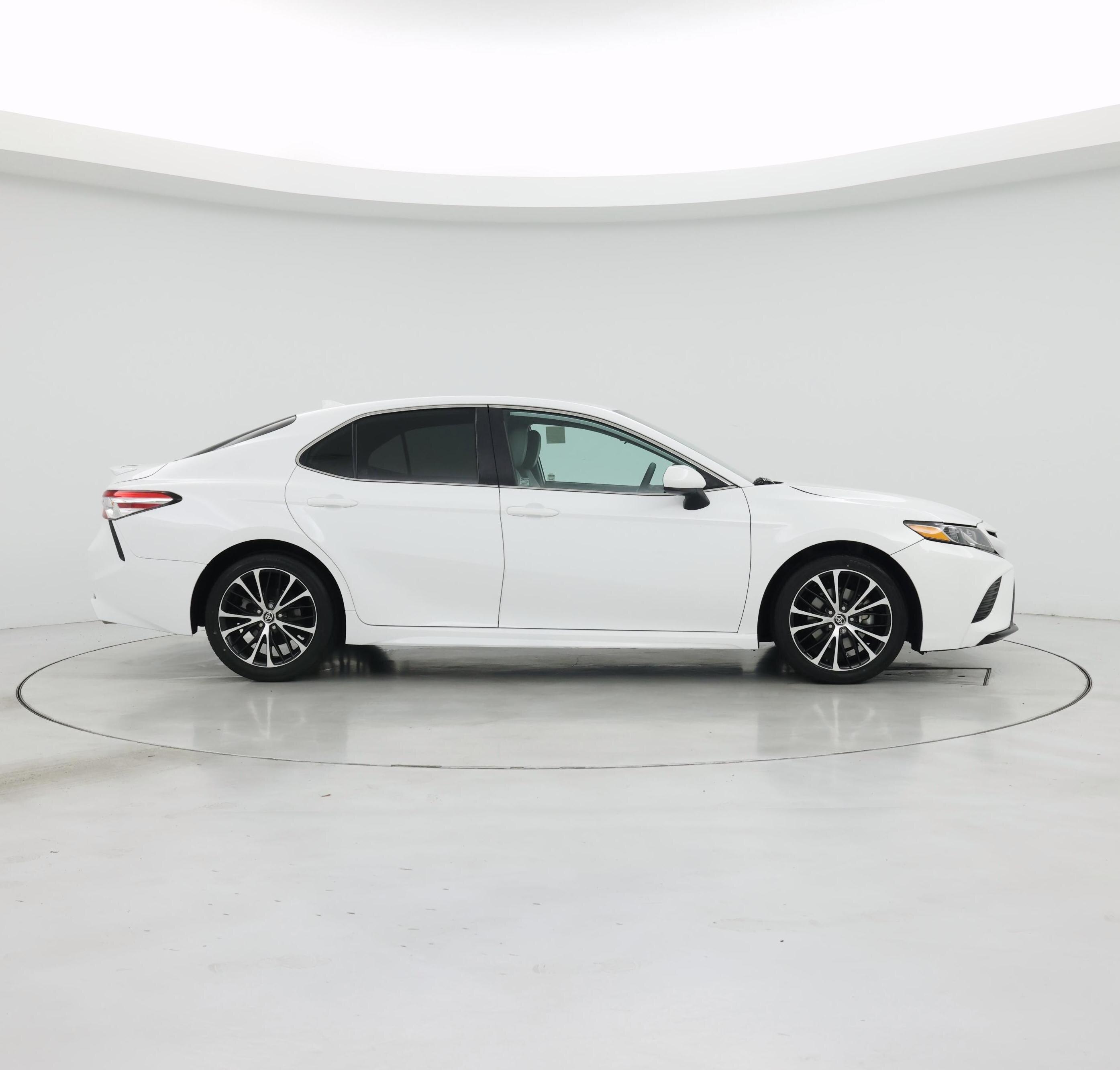 Thumbnail: 2020 Toyota Camry - 7