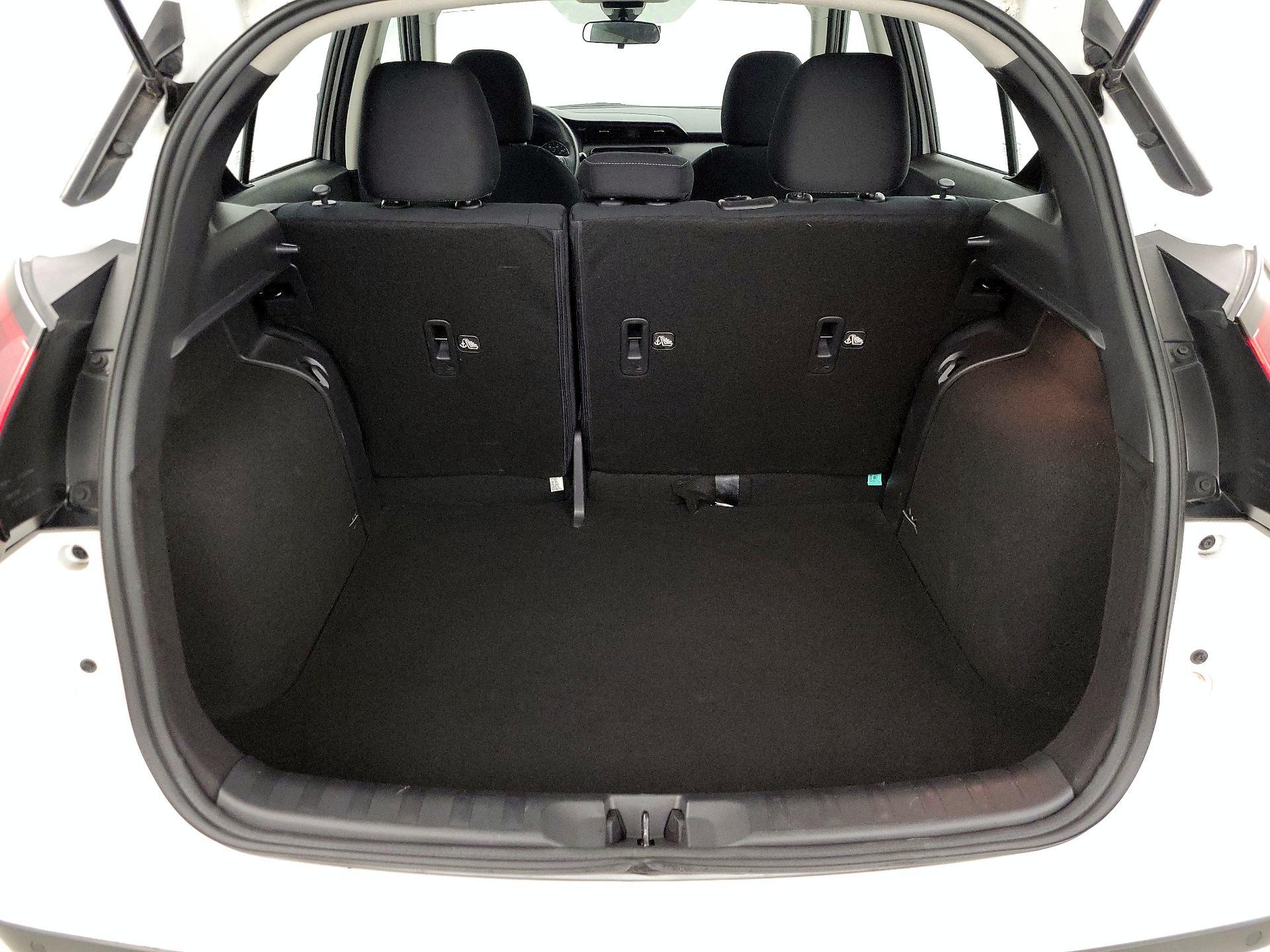 Thumbnail: 2023 Nissan Kicks - 19