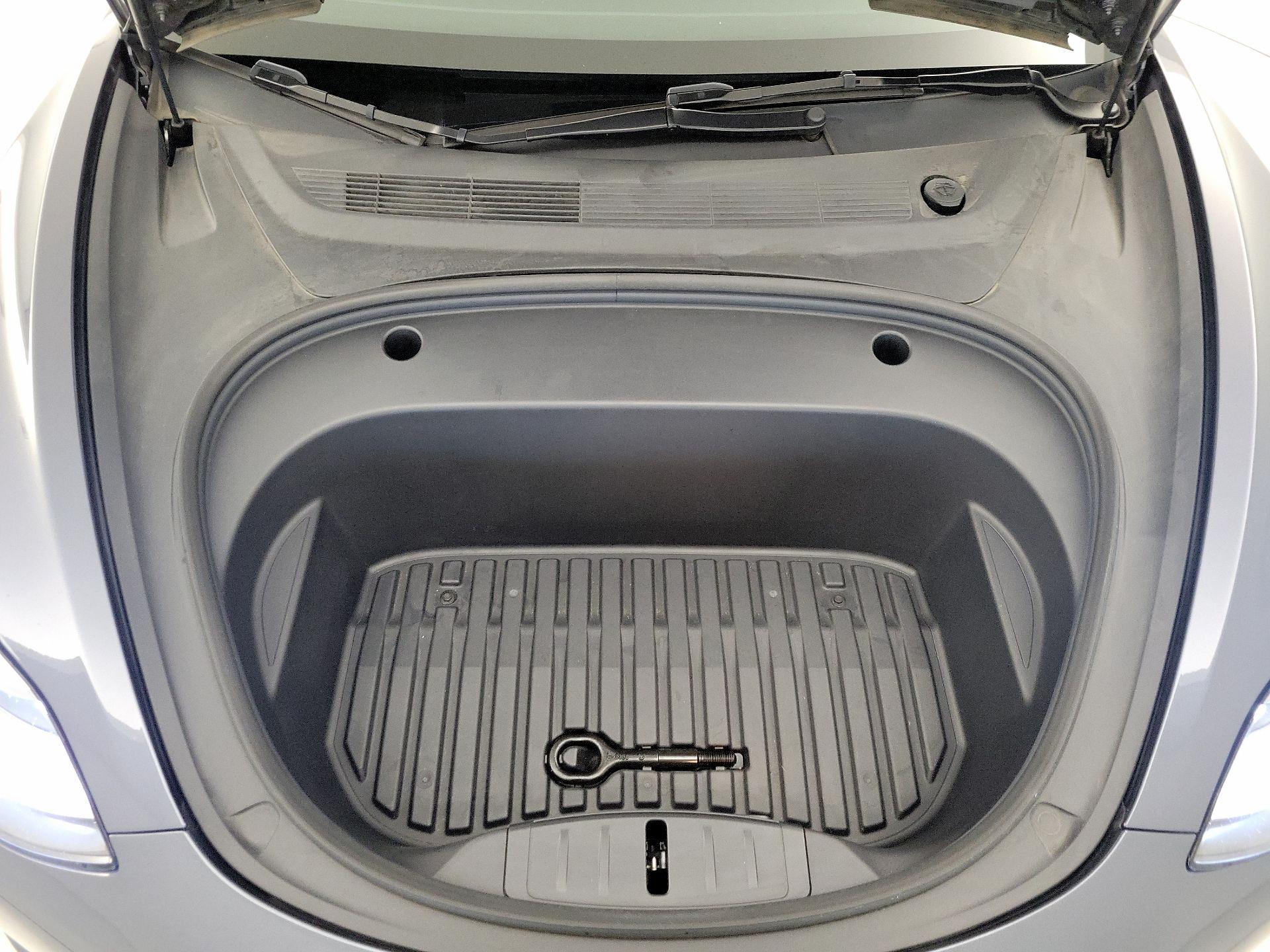 Thumbnail: 2023 Tesla Model 3 - 19