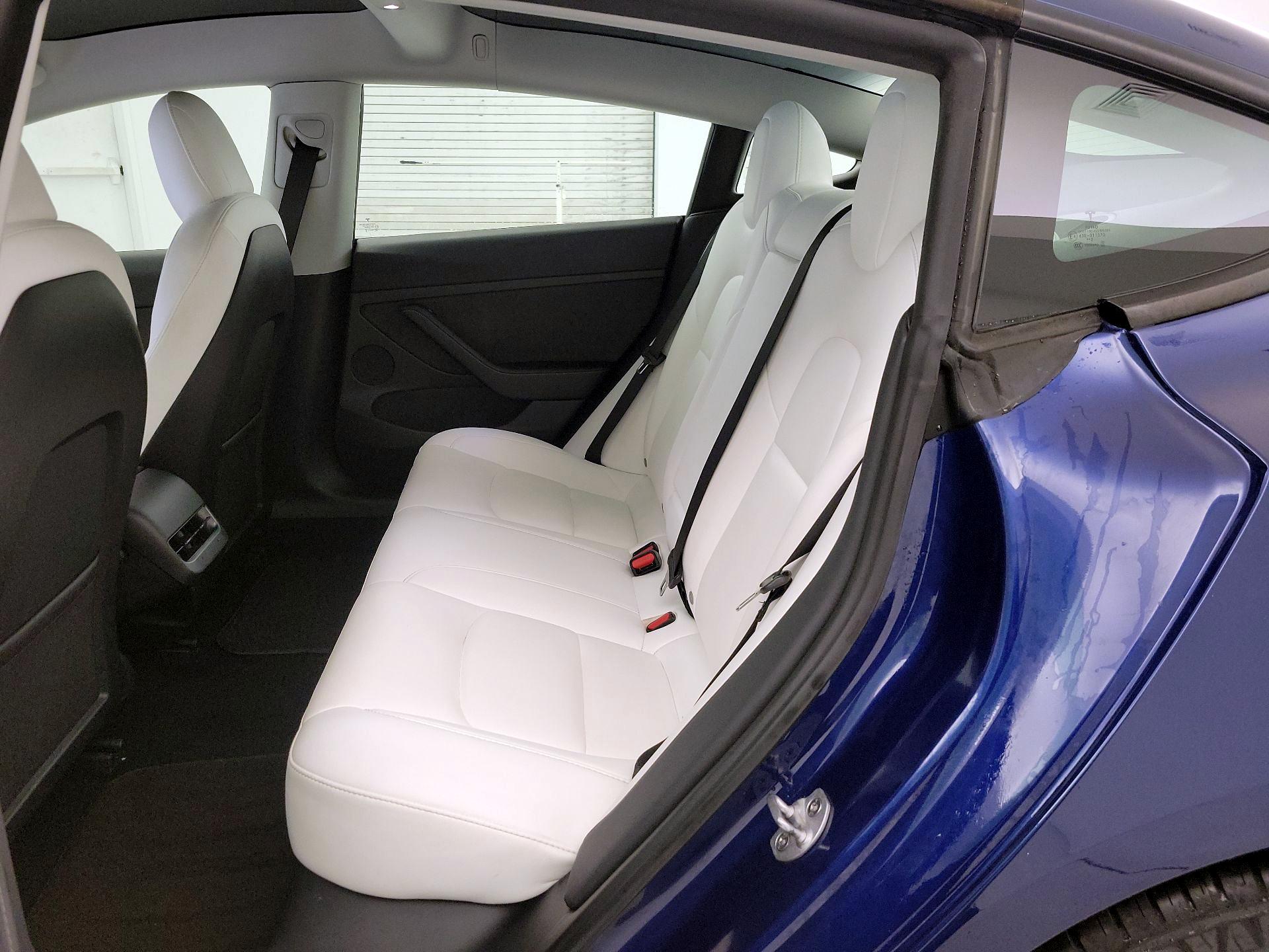 Thumbnail: 2022 Tesla Model 3 - 18