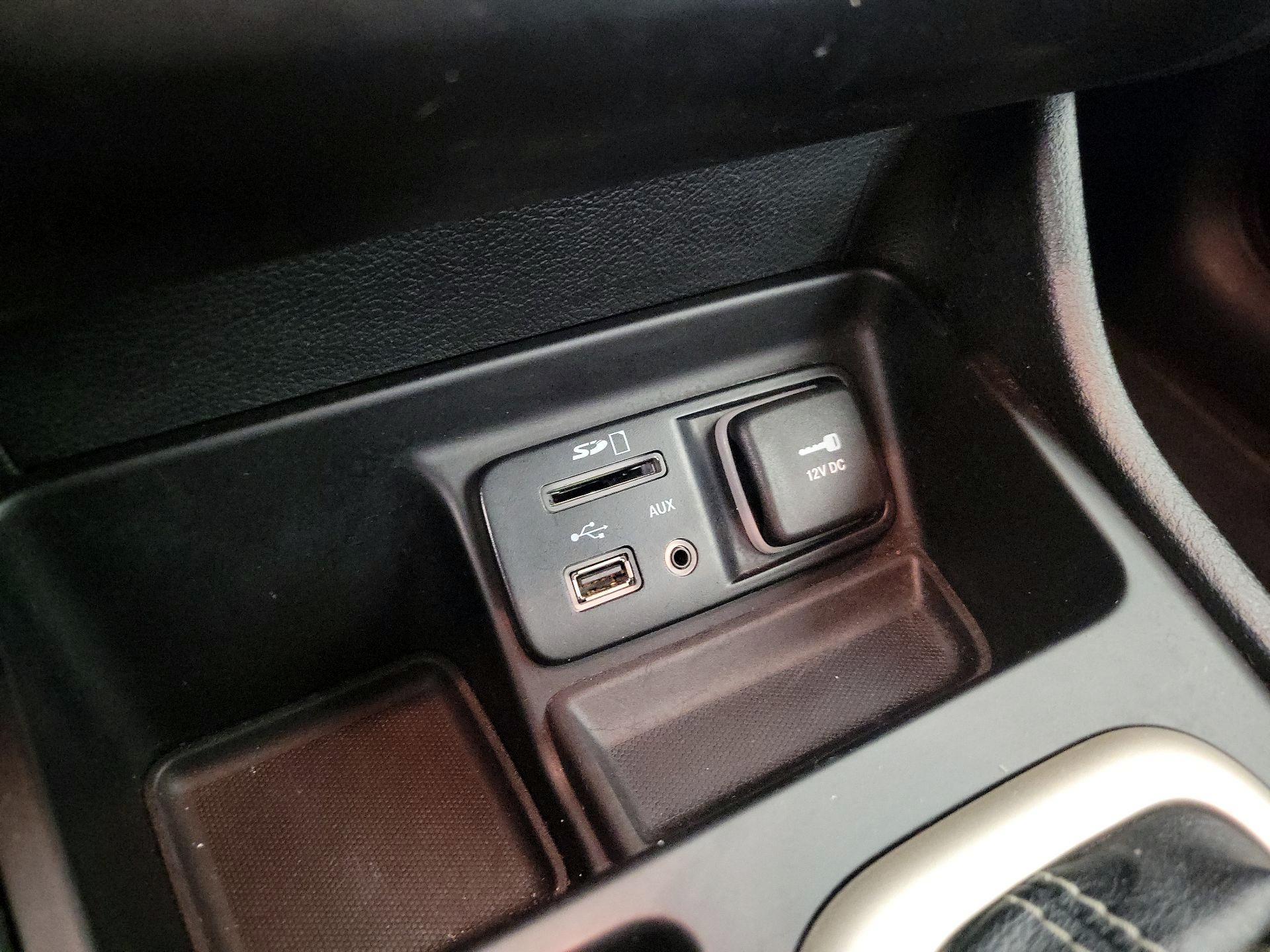 Thumbnail: 2015 Jeep Cherokee - 17