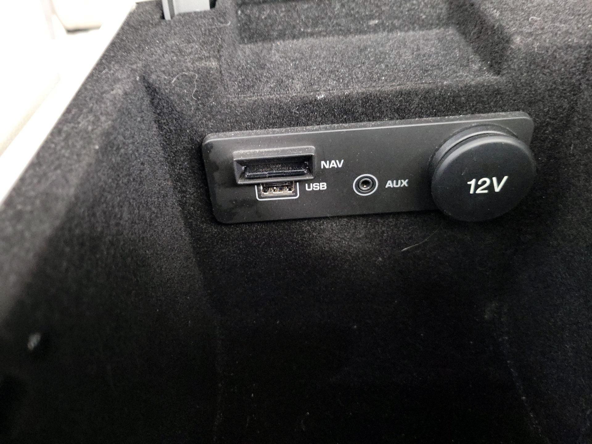 Thumbnail: 2017 Jaguar XF - 18