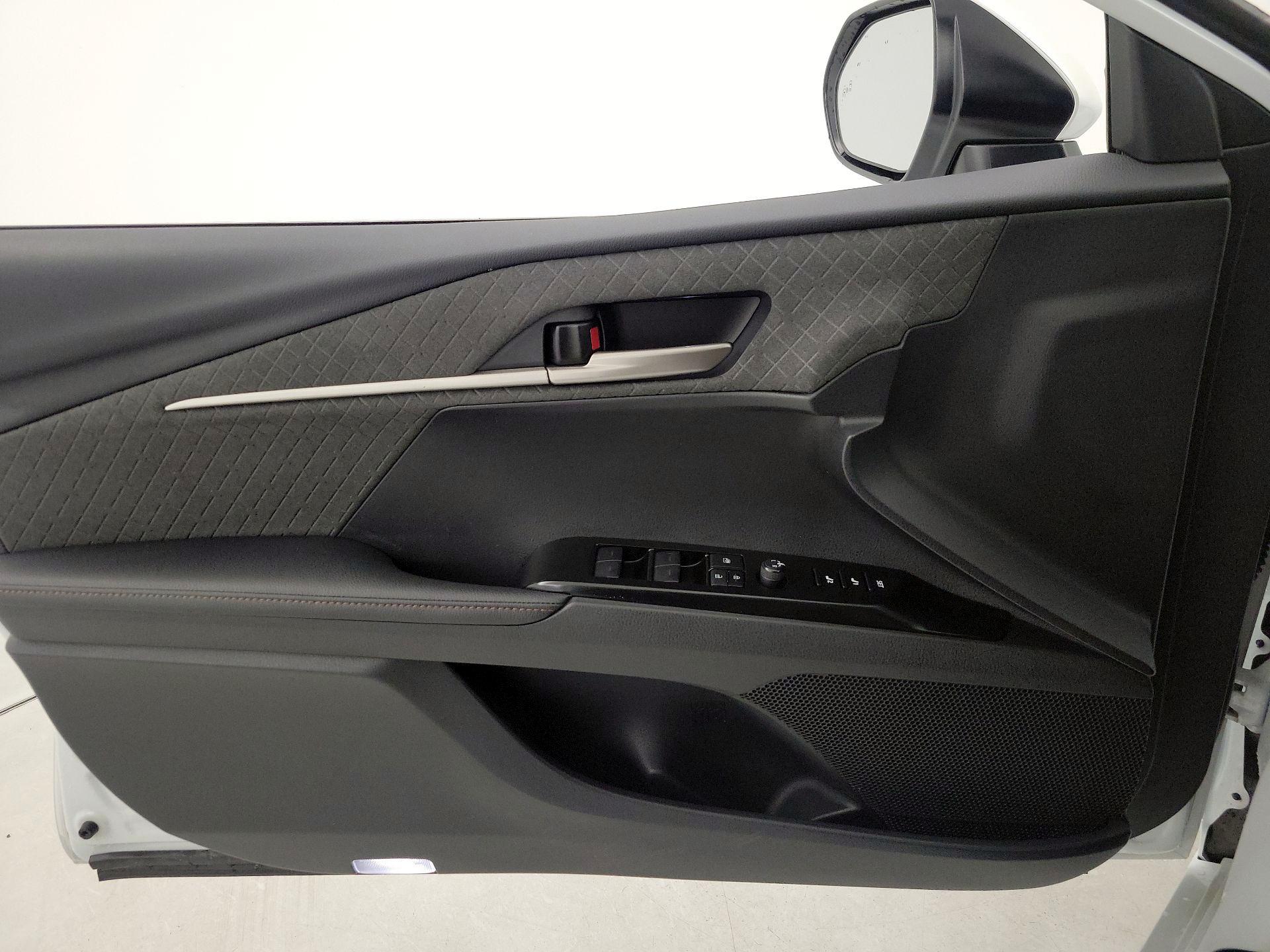 Thumbnail: 2025 Toyota Camry - 12