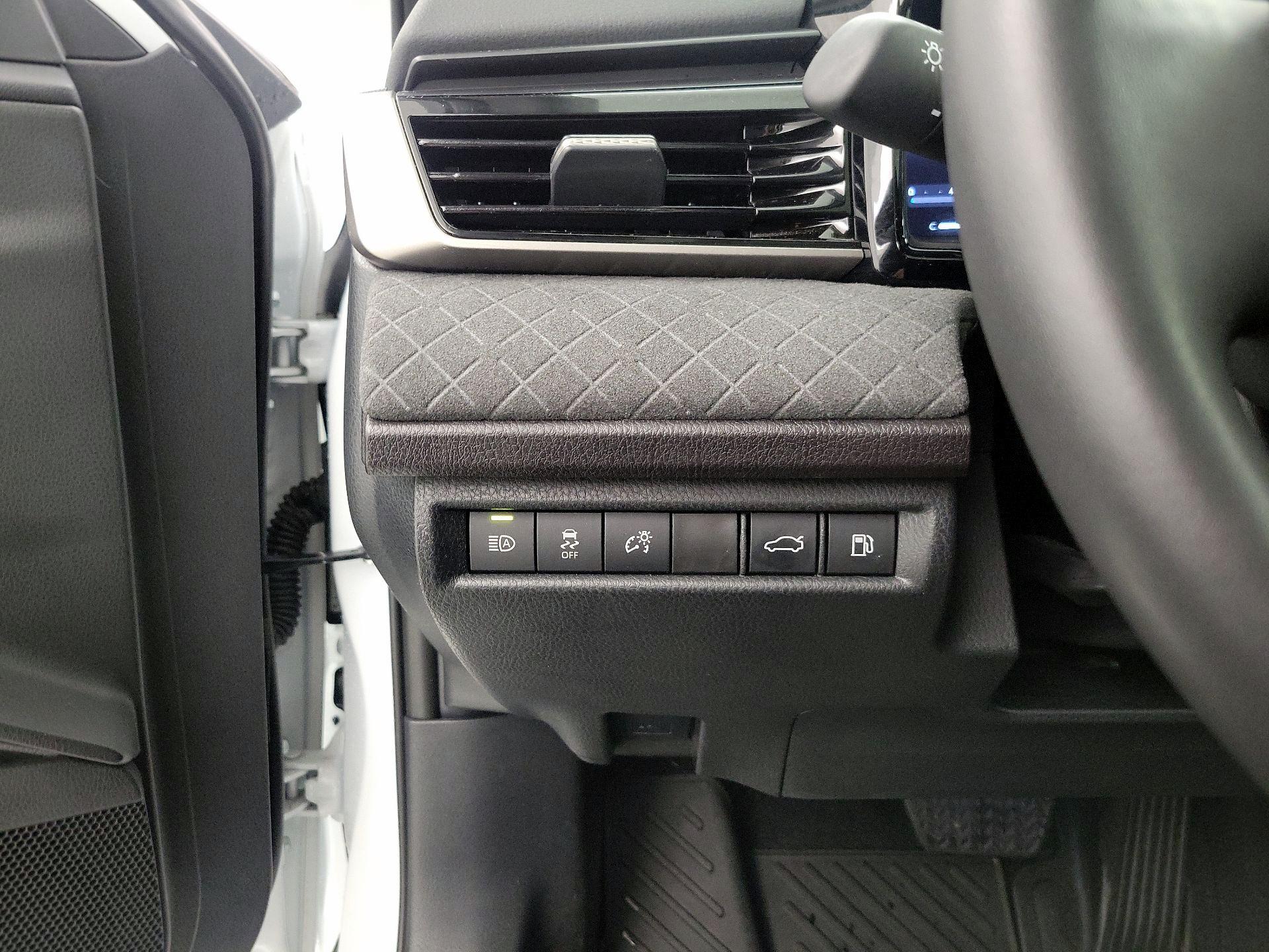 Thumbnail: 2025 Toyota Camry - 13