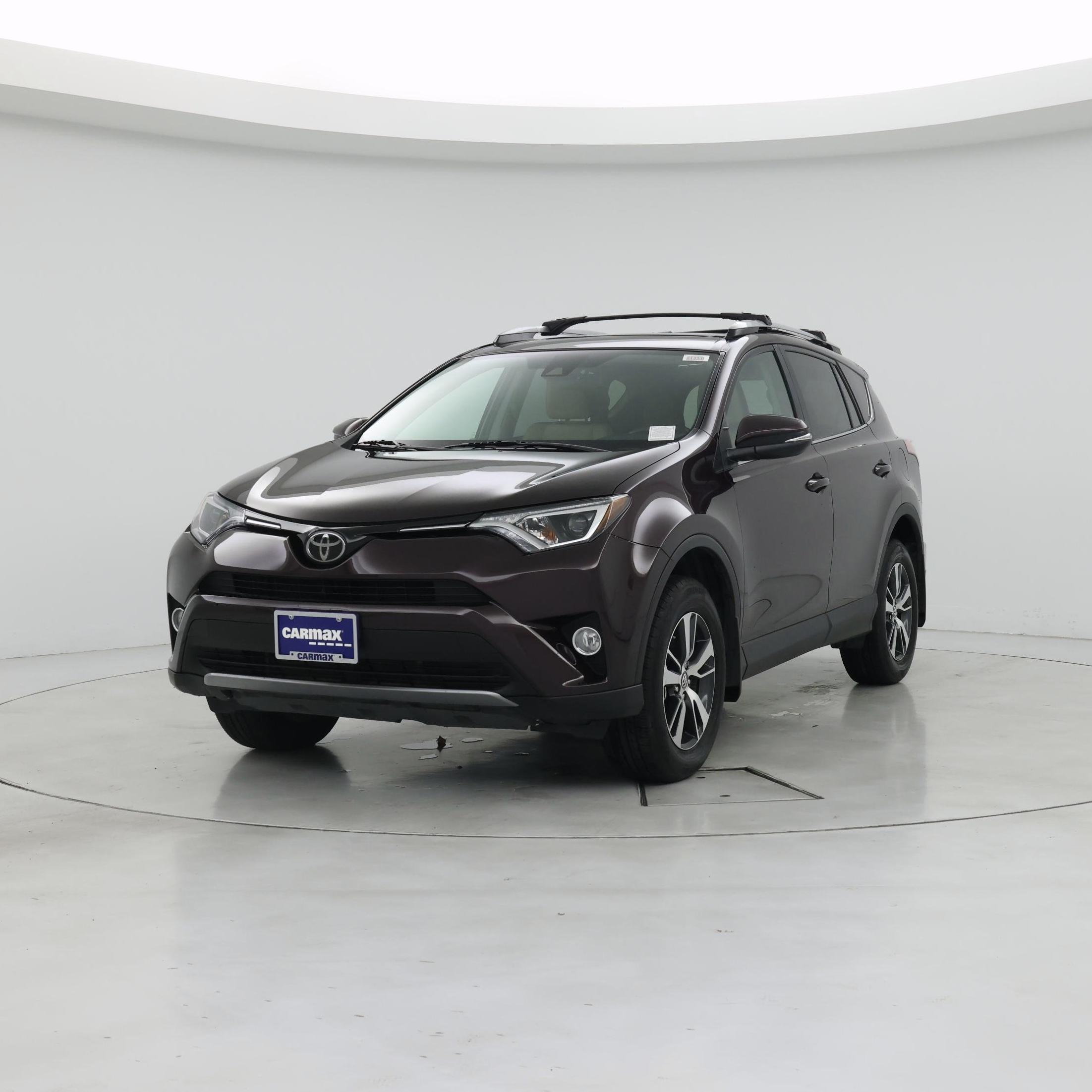 Thumbnail: 2017 Toyota RAV4 - 4