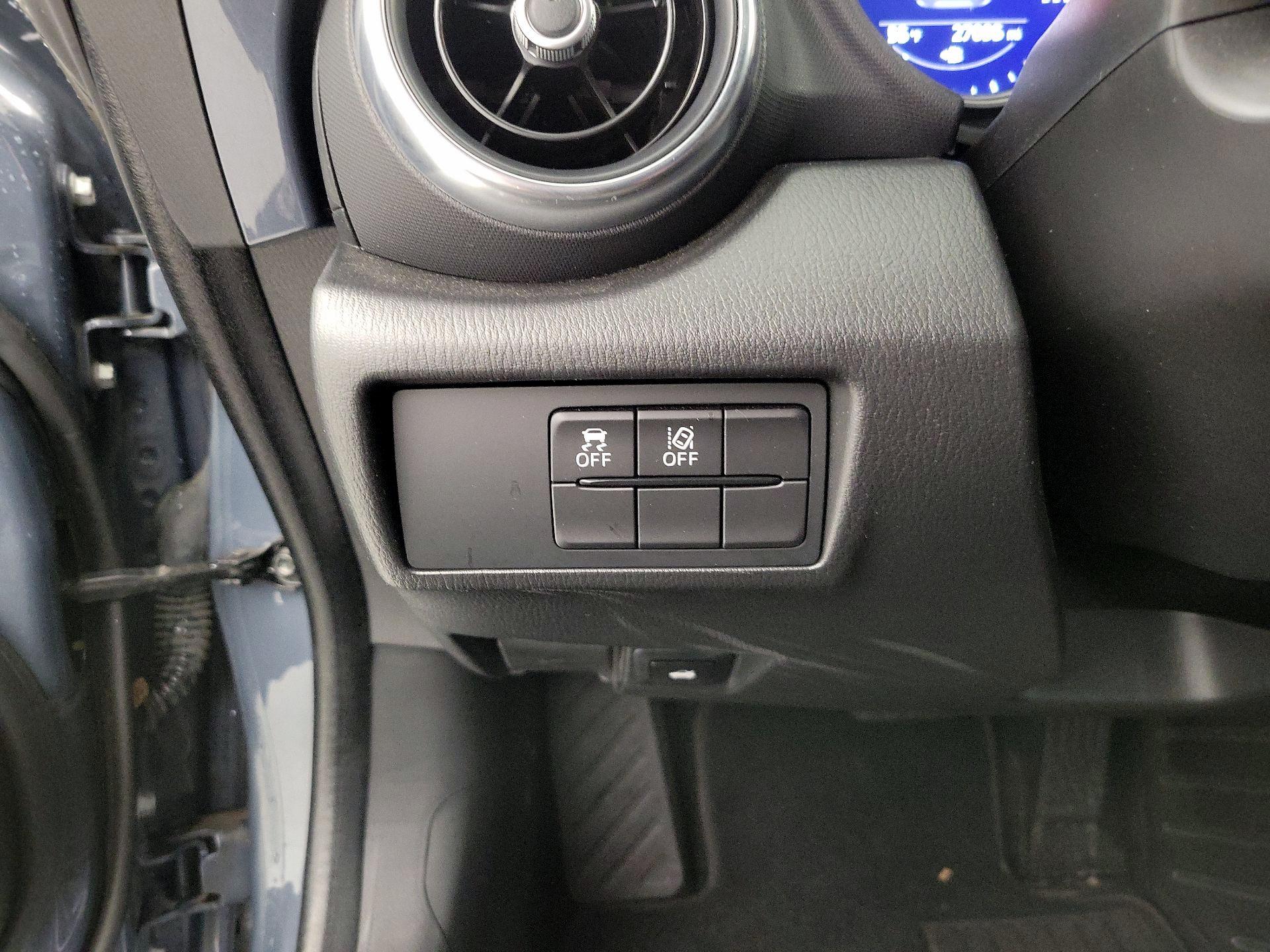 Thumbnail: 2020 Mazda MX-5 Miata - 13