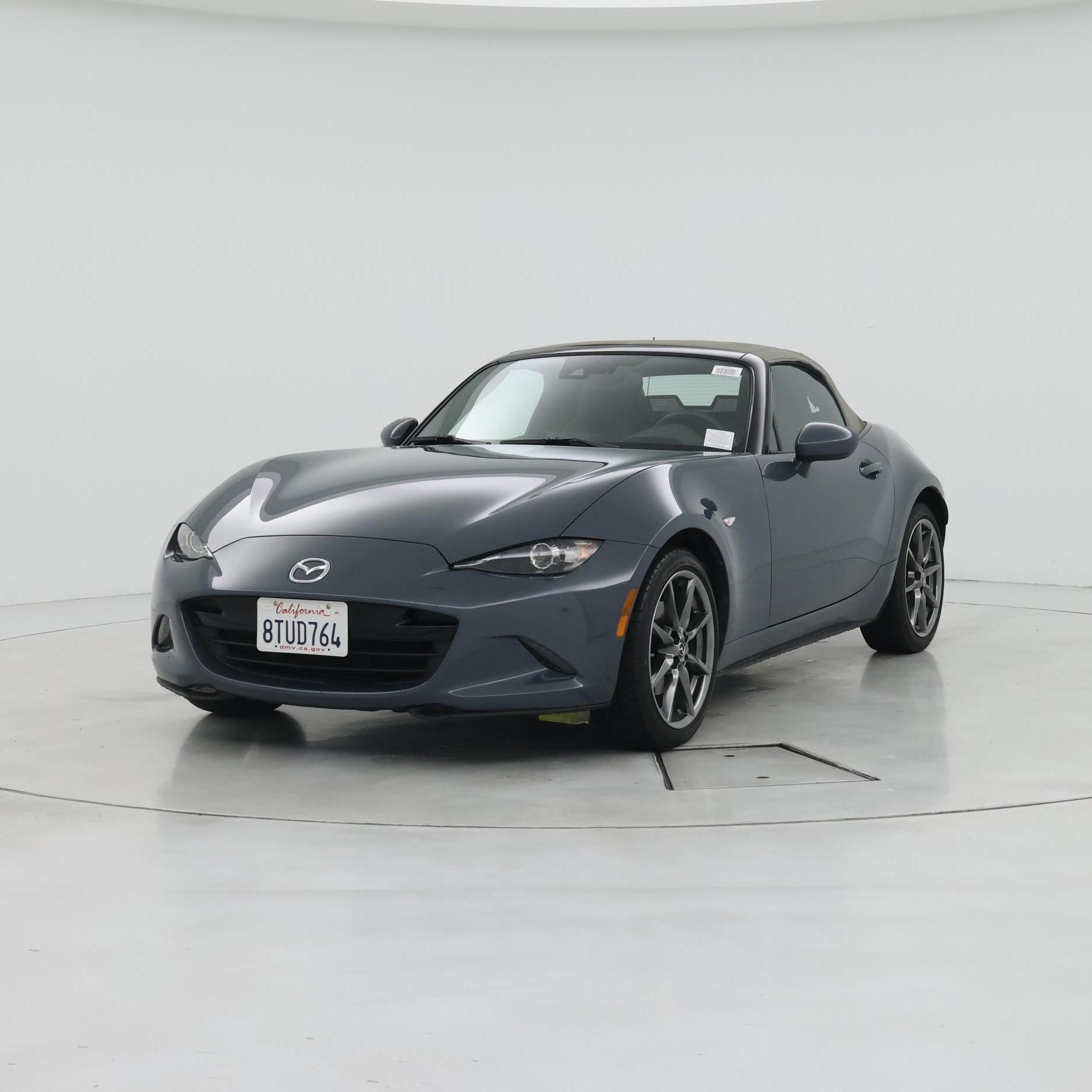 Thumbnail: 2020 Mazda MX-5 Miata - 4