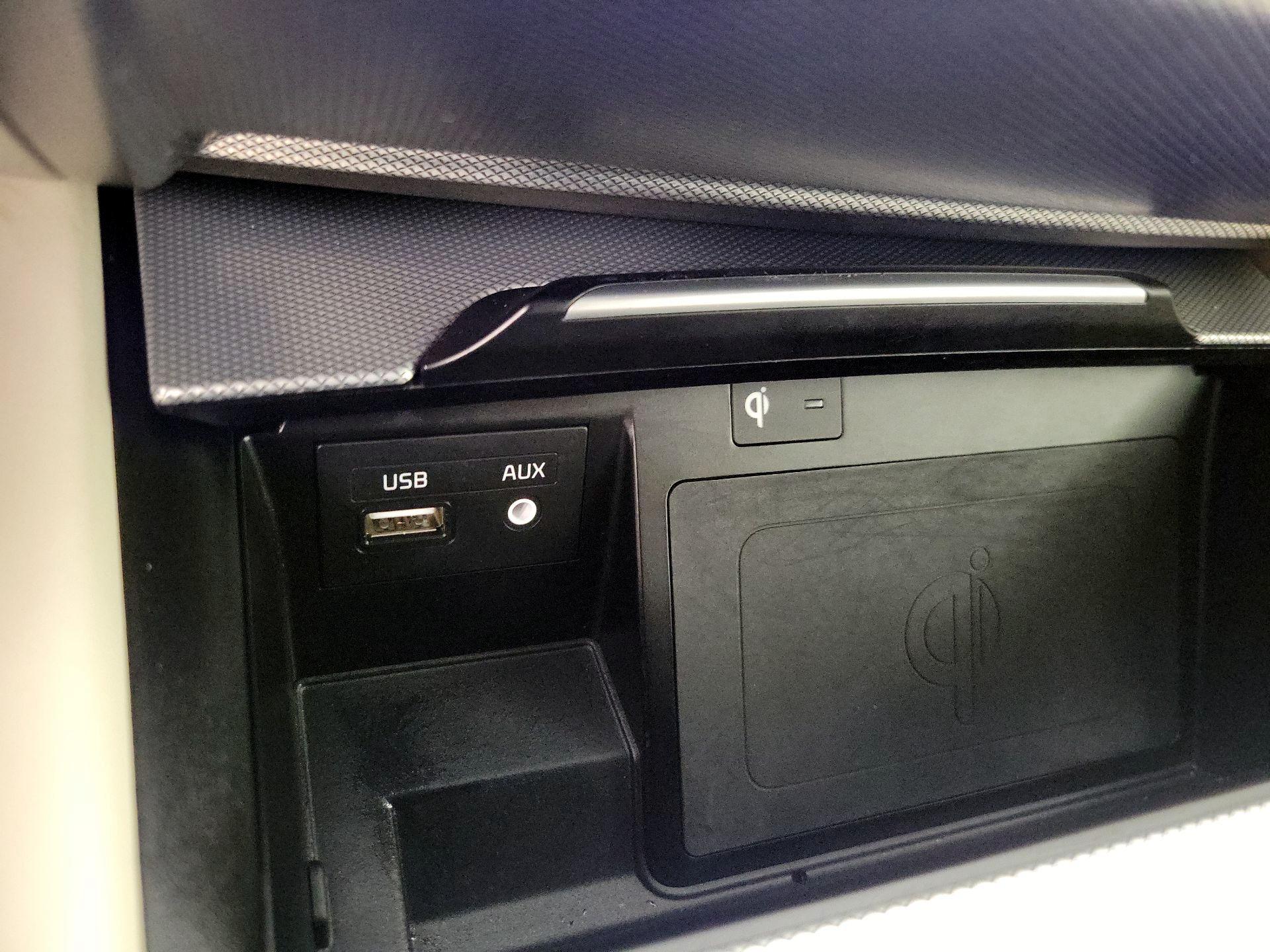 Thumbnail: 2018 Genesis G80 - 19