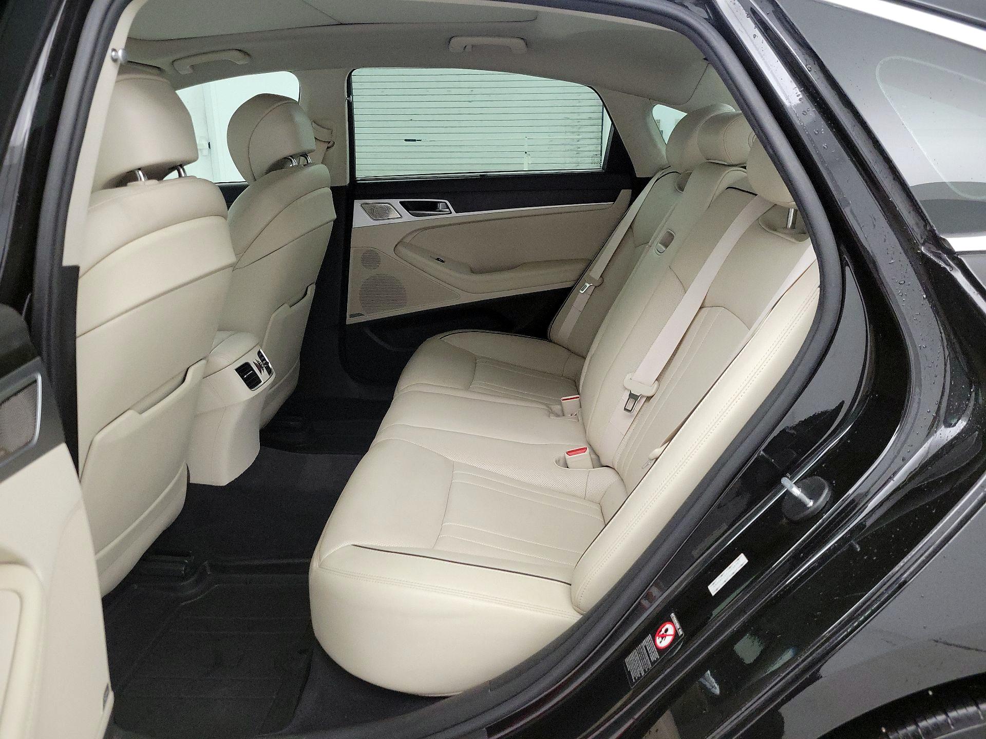 Thumbnail: 2018 Genesis G80 - 20