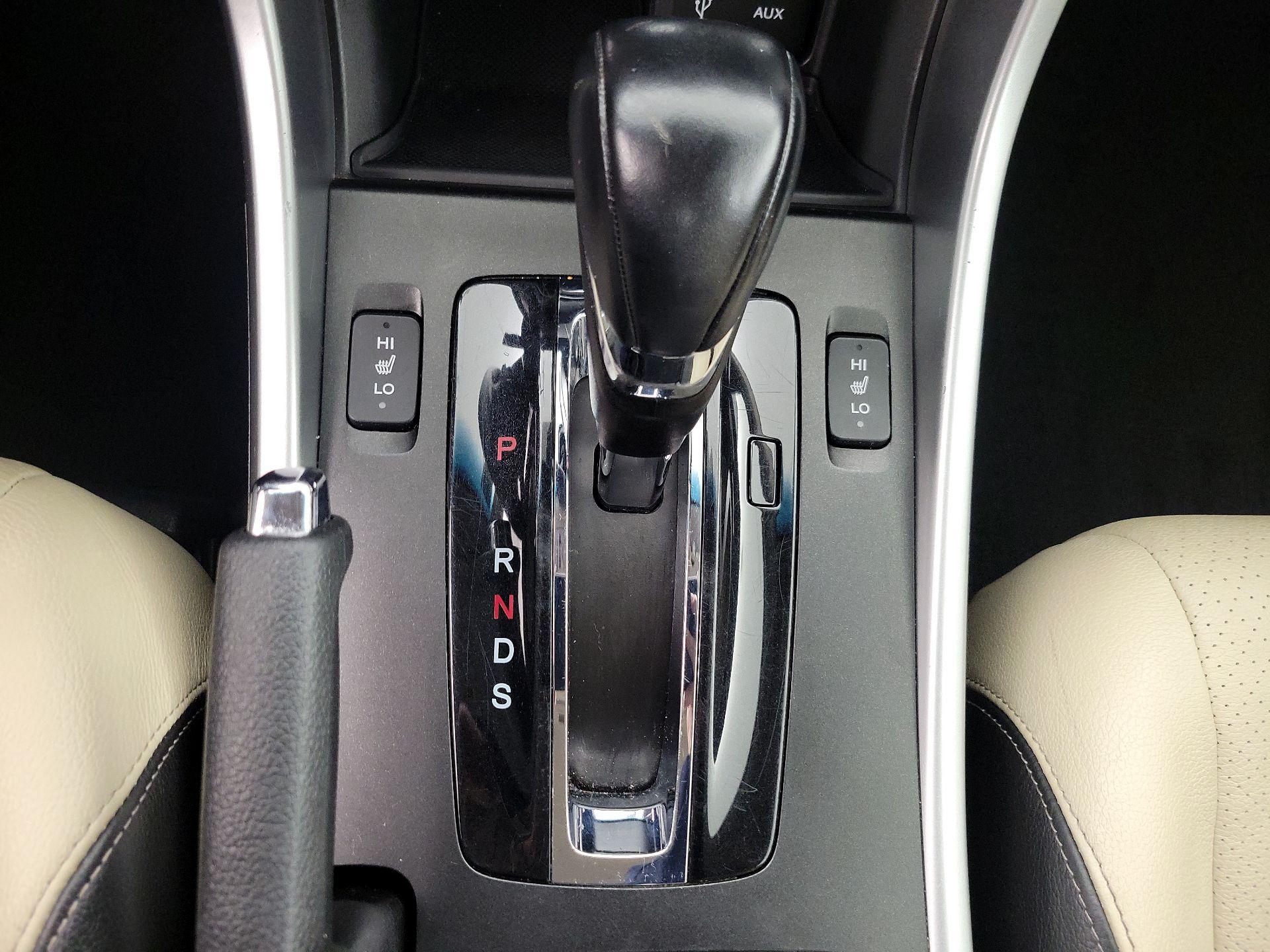 Thumbnail: 2015 Honda Accord - 17