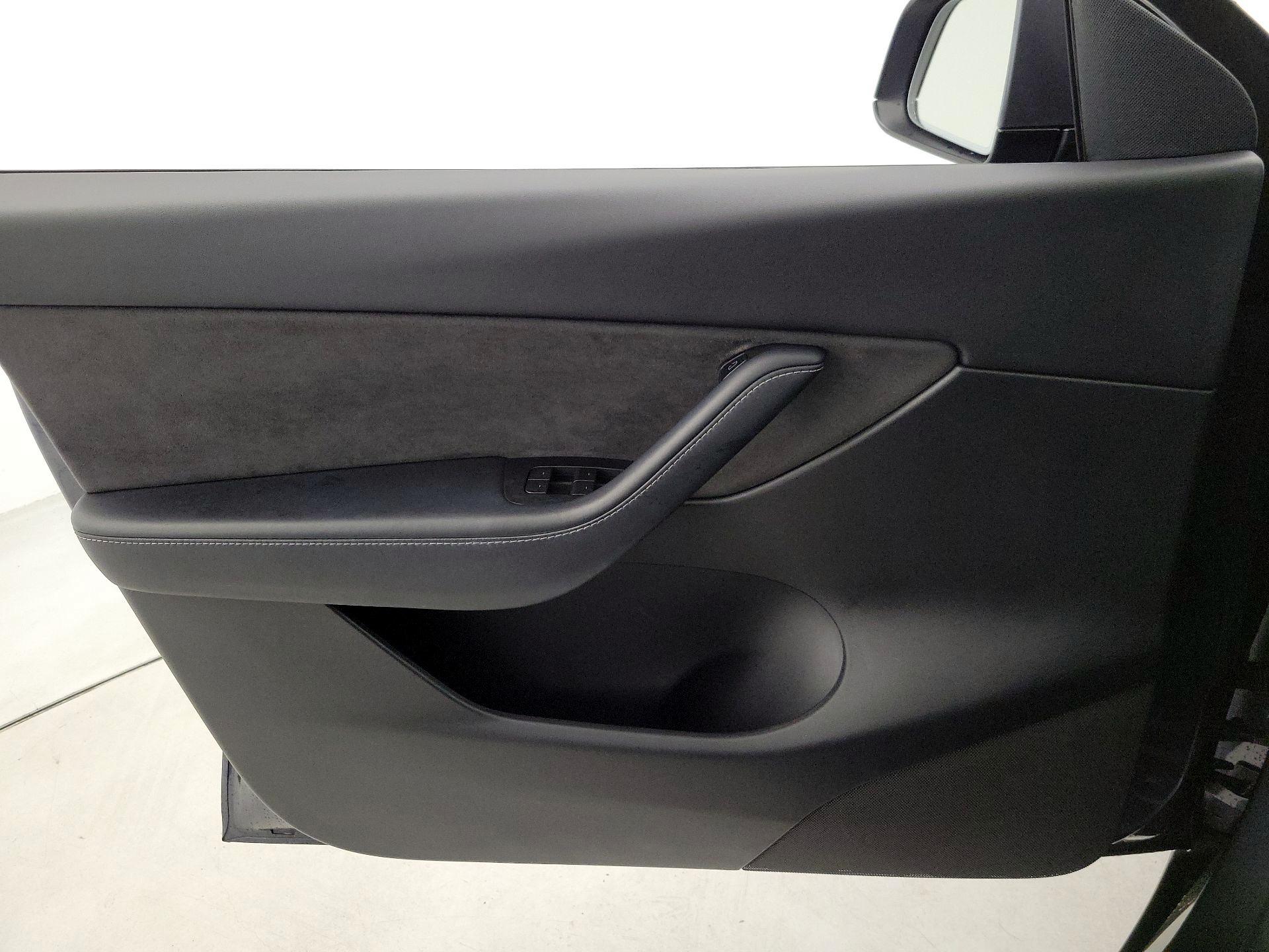 Thumbnail: 2021 Tesla Model Y - 12