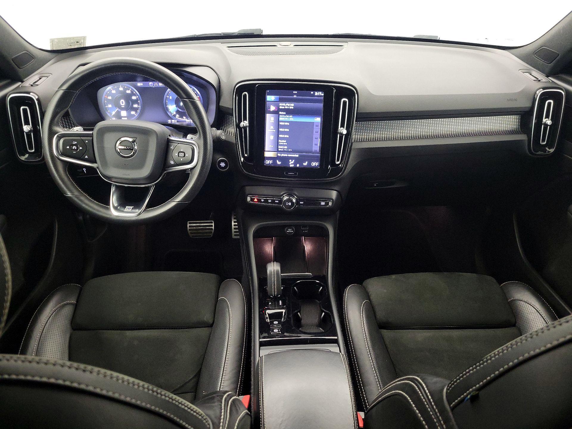 Thumbnail: 2020 Volvo XC40 - 9