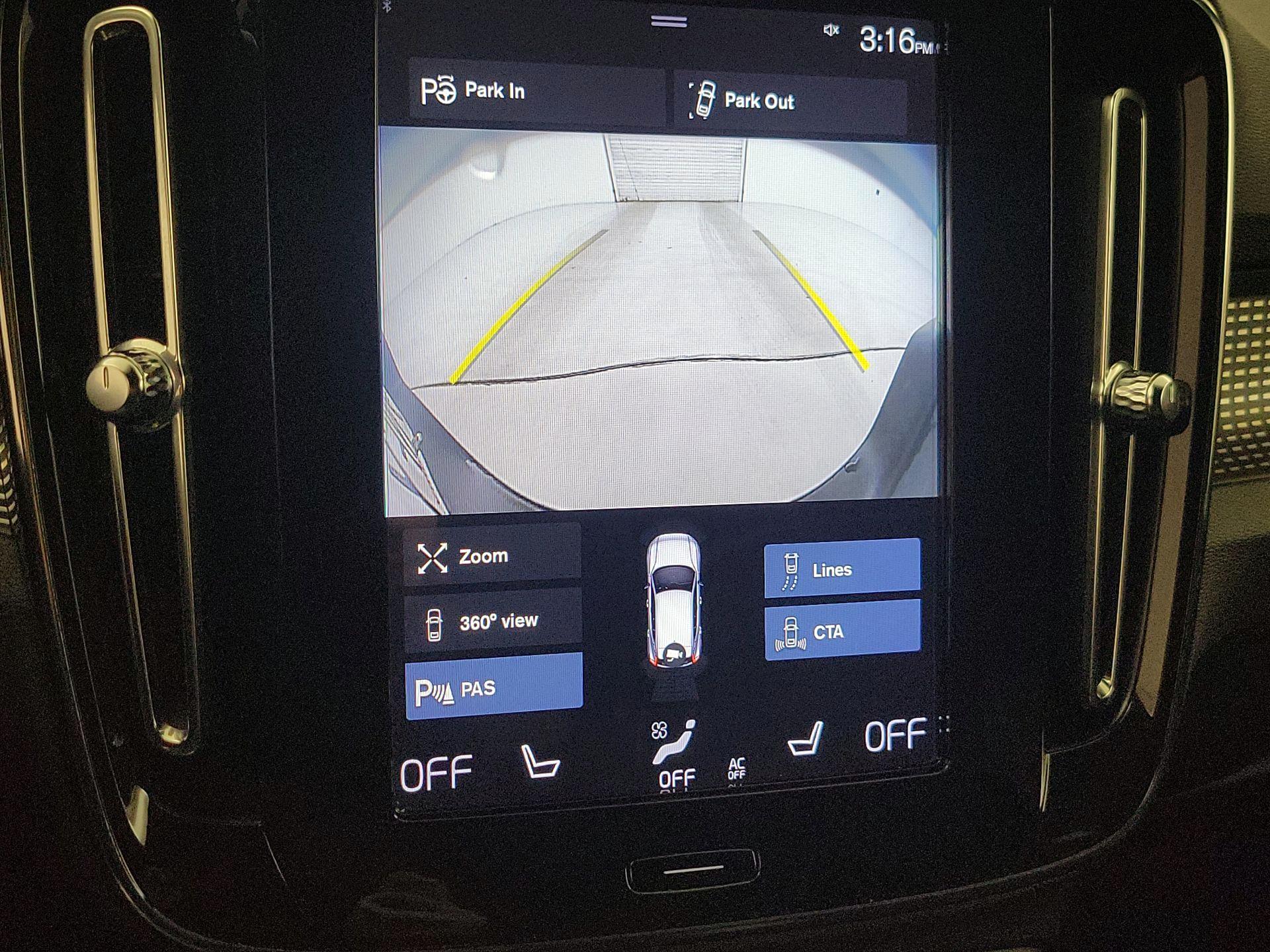 Thumbnail: 2020 Volvo XC40 - 13