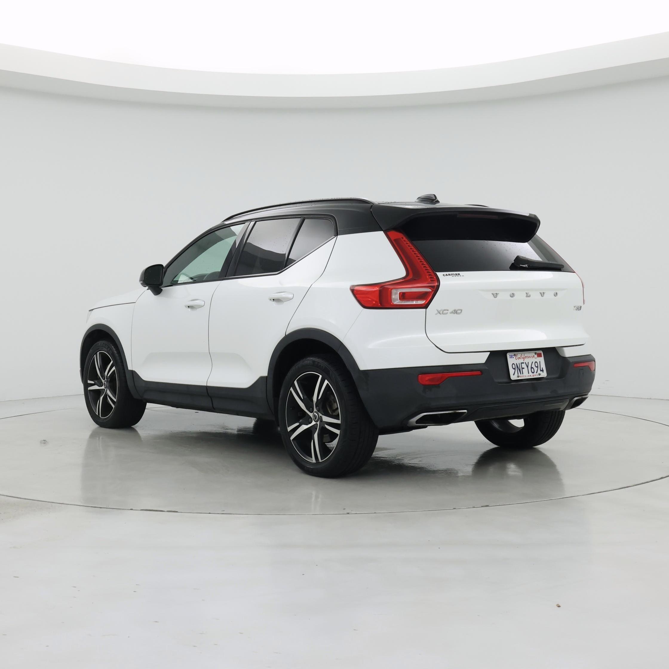 Thumbnail: 2020 Volvo XC40 - 2