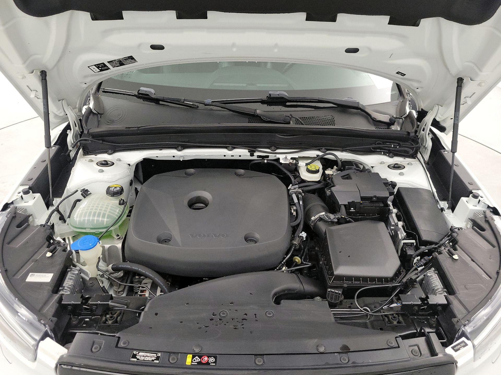 Thumbnail: 2020 Volvo XC40 - 20