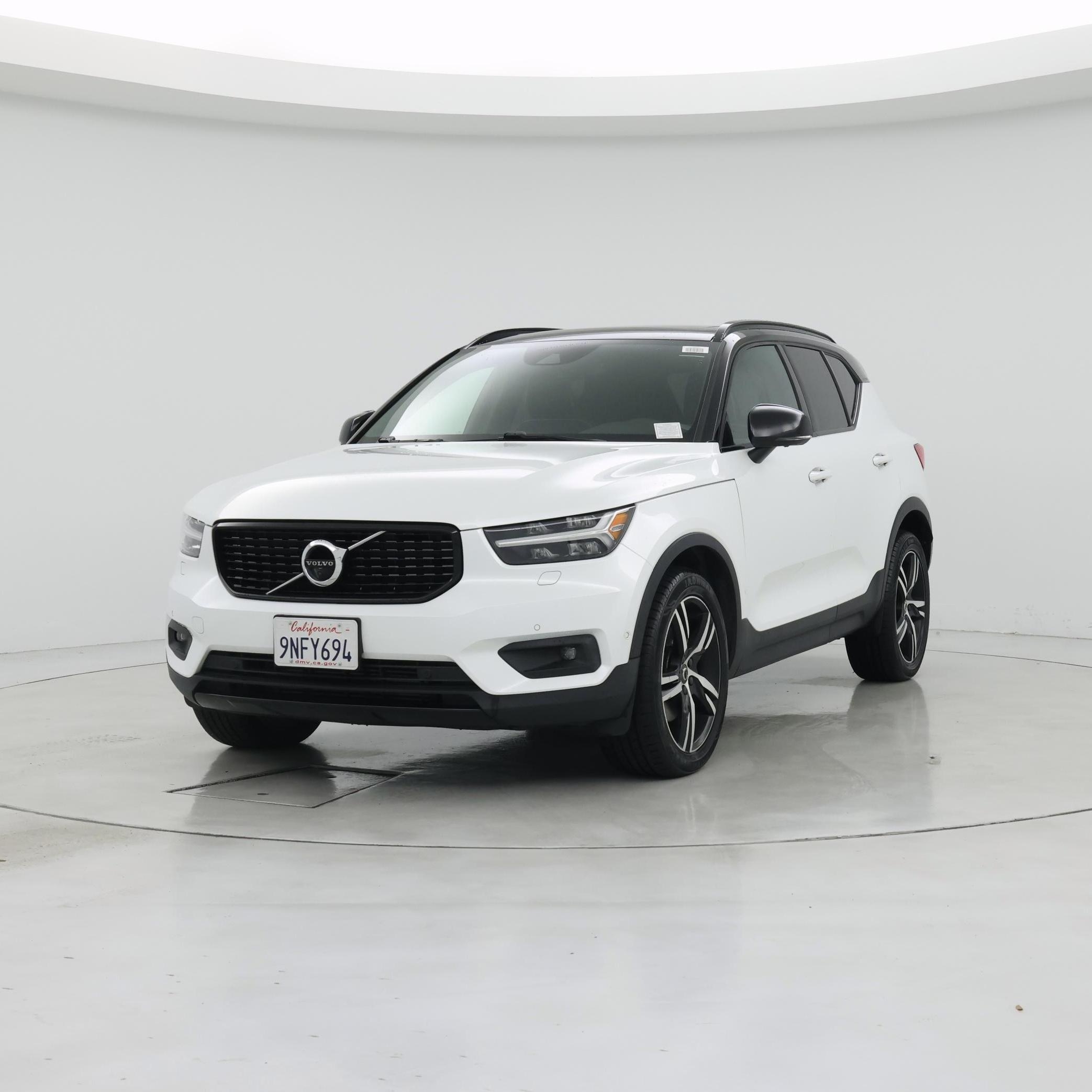 Thumbnail: 2020 Volvo XC40 - 4