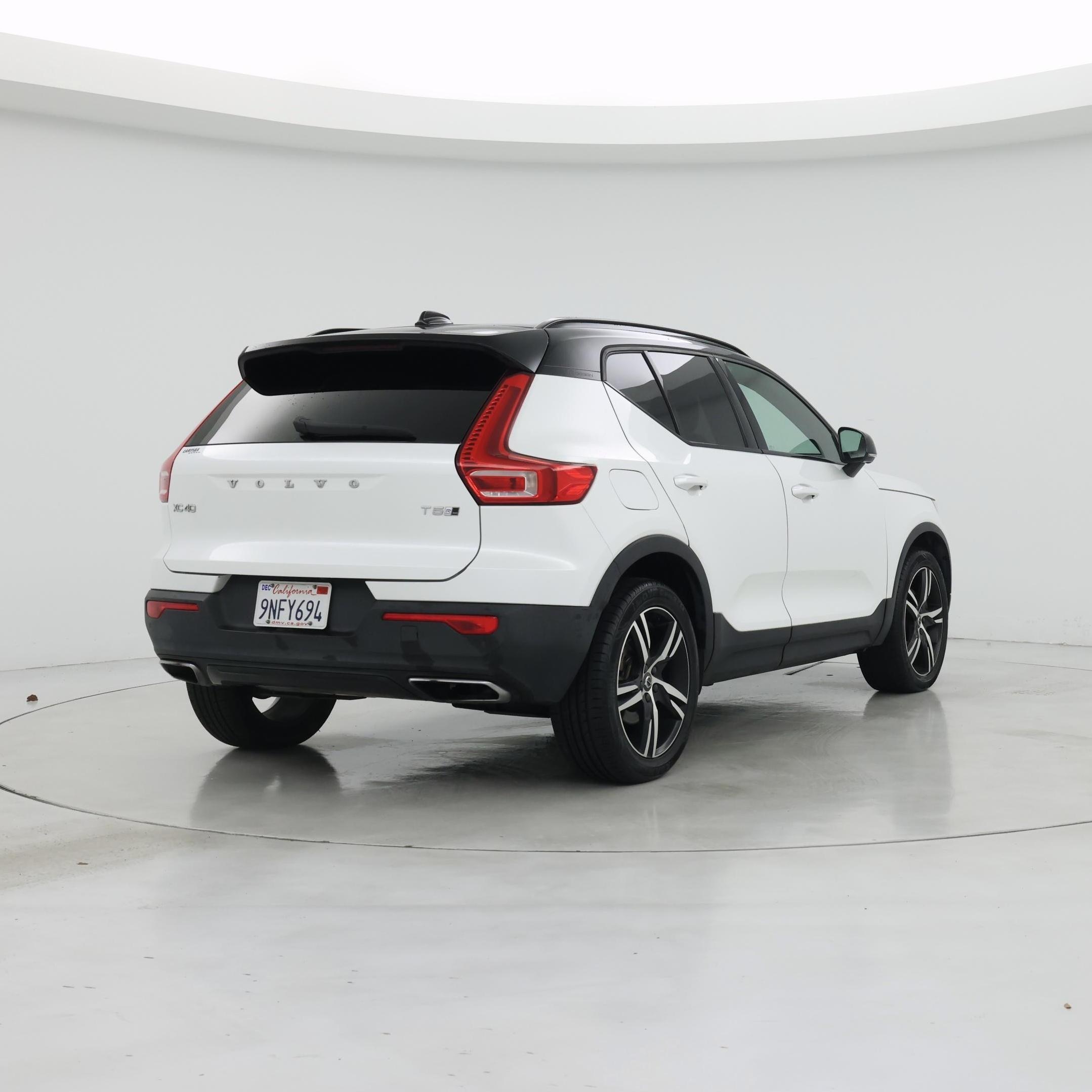 Thumbnail: 2020 Volvo XC40 - 8