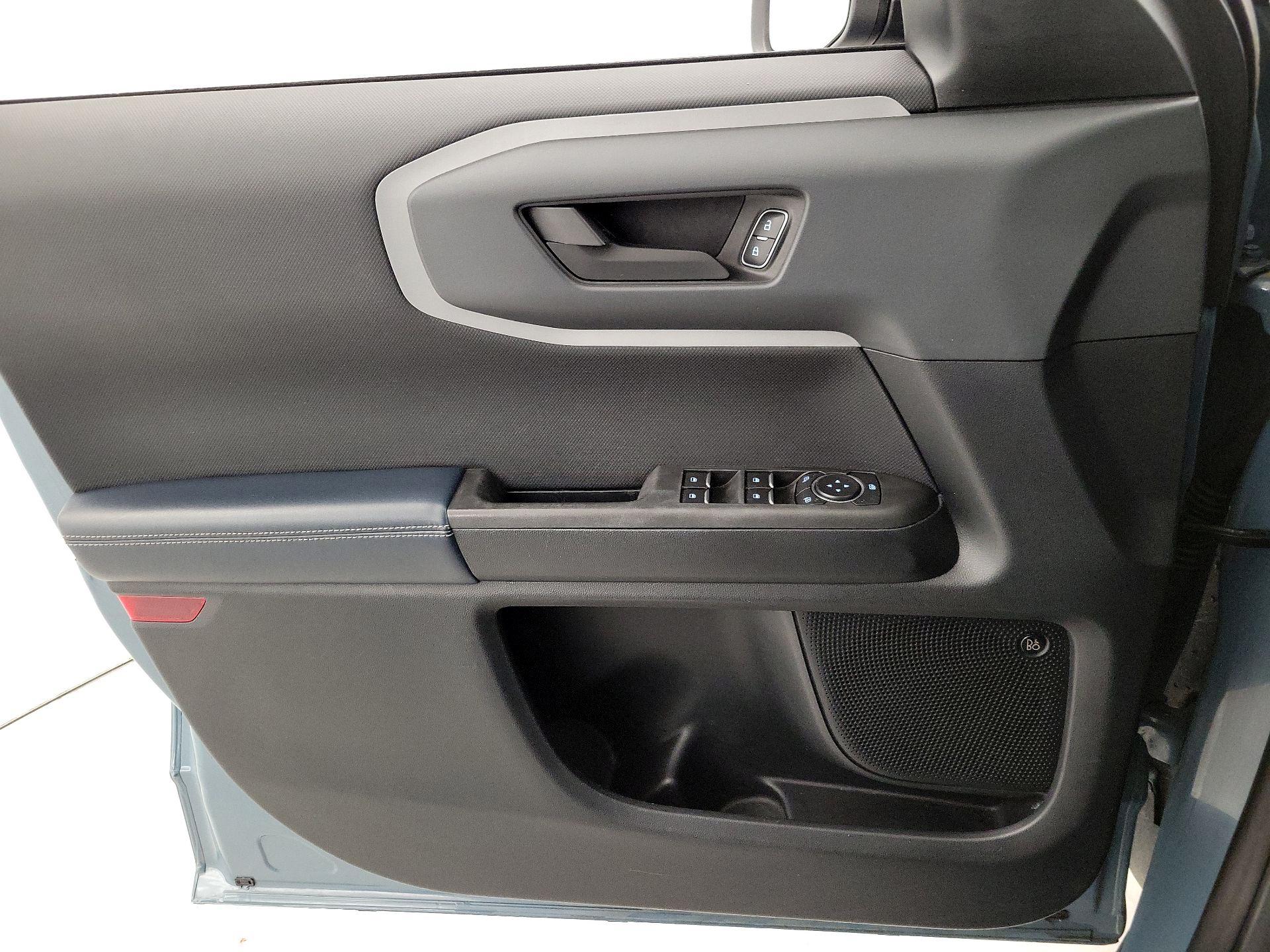 Thumbnail: 2021 Ford Bronco Sport - 12