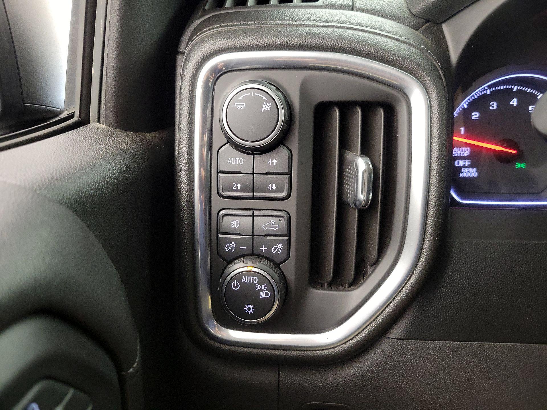 Thumbnail: 2019 Chevrolet Silverado 1500 - 13