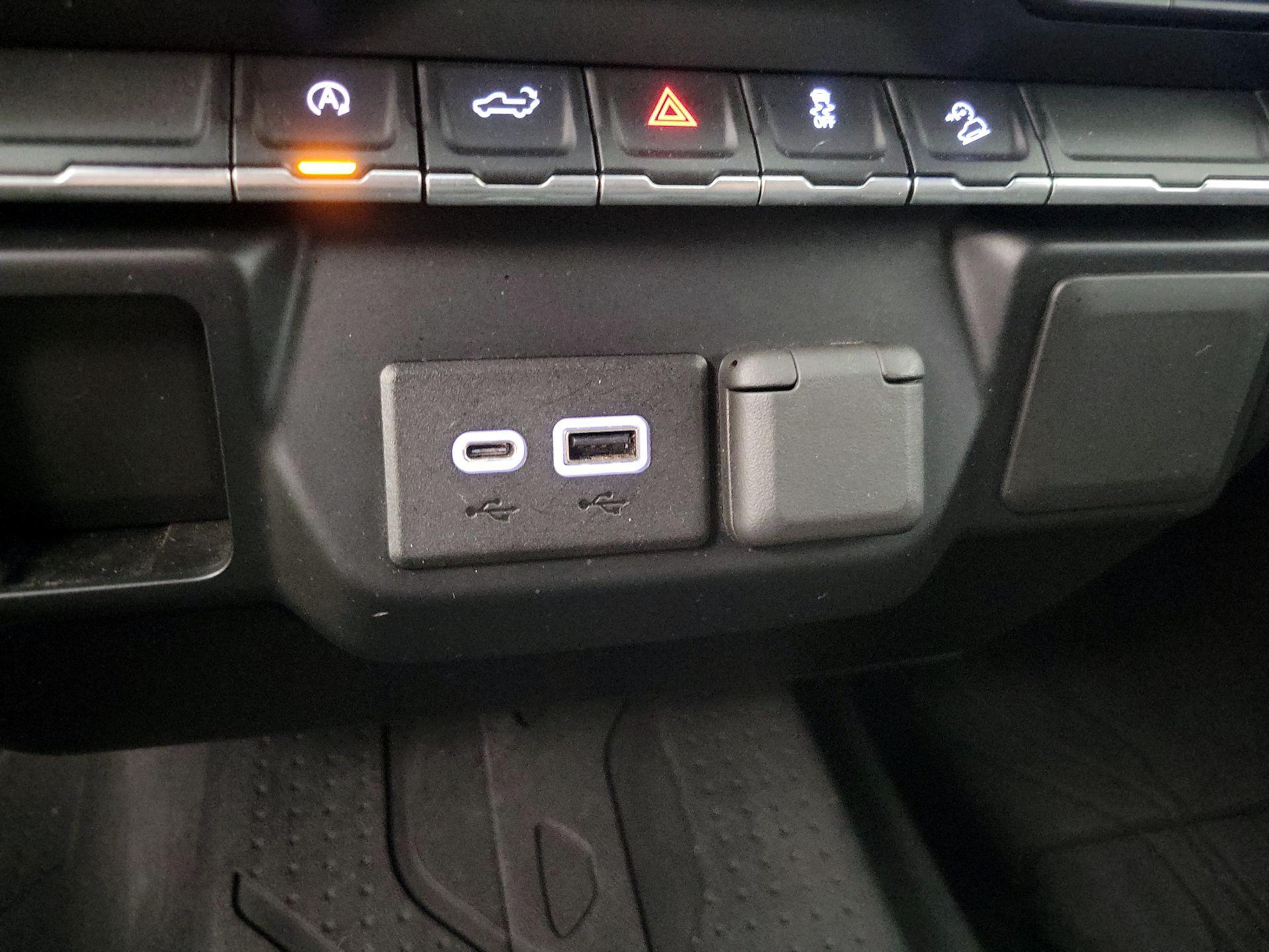 Thumbnail: 2019 Chevrolet Silverado 1500 - 18