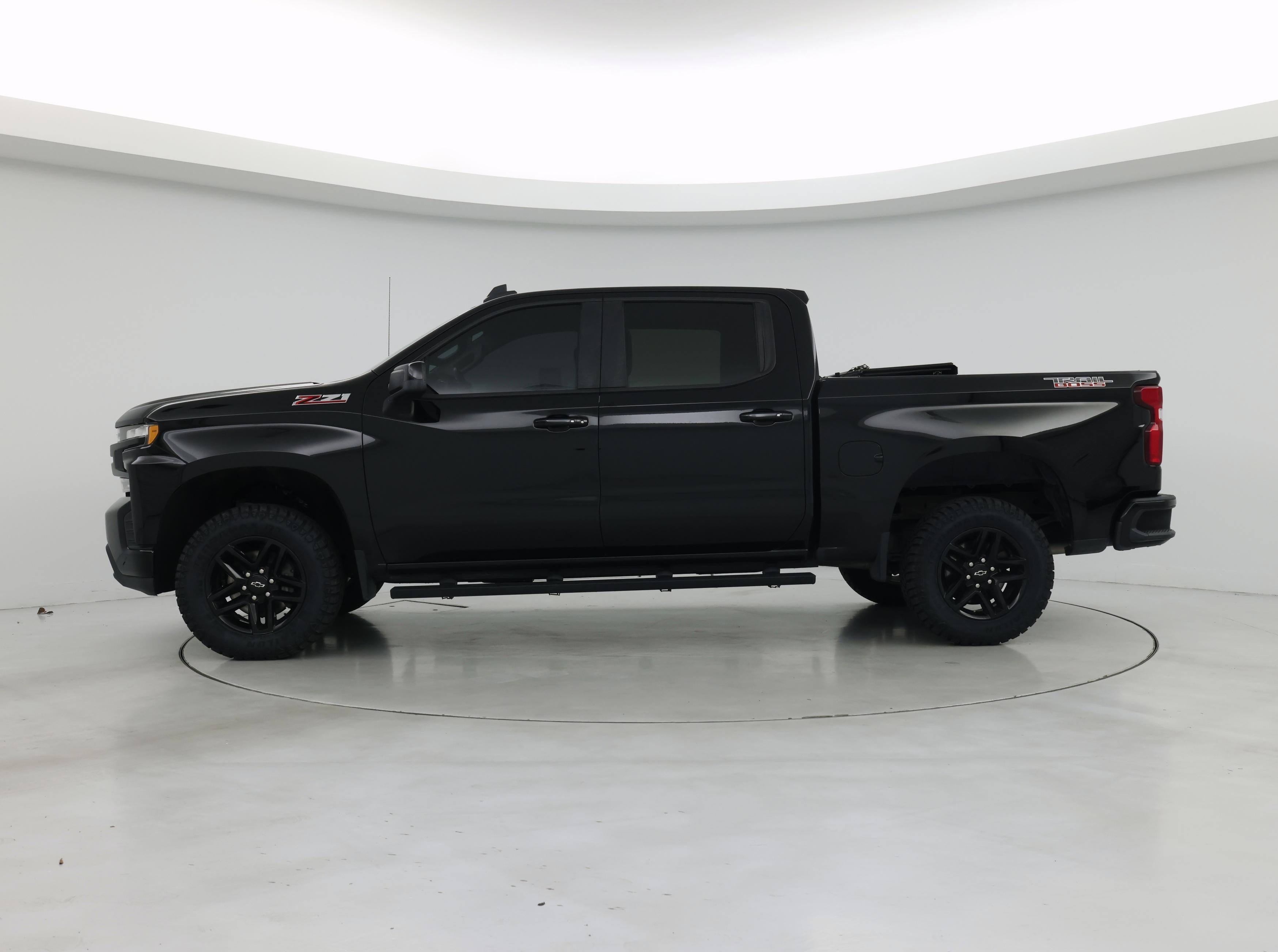 Thumbnail: 2019 Chevrolet Silverado 1500 - 3