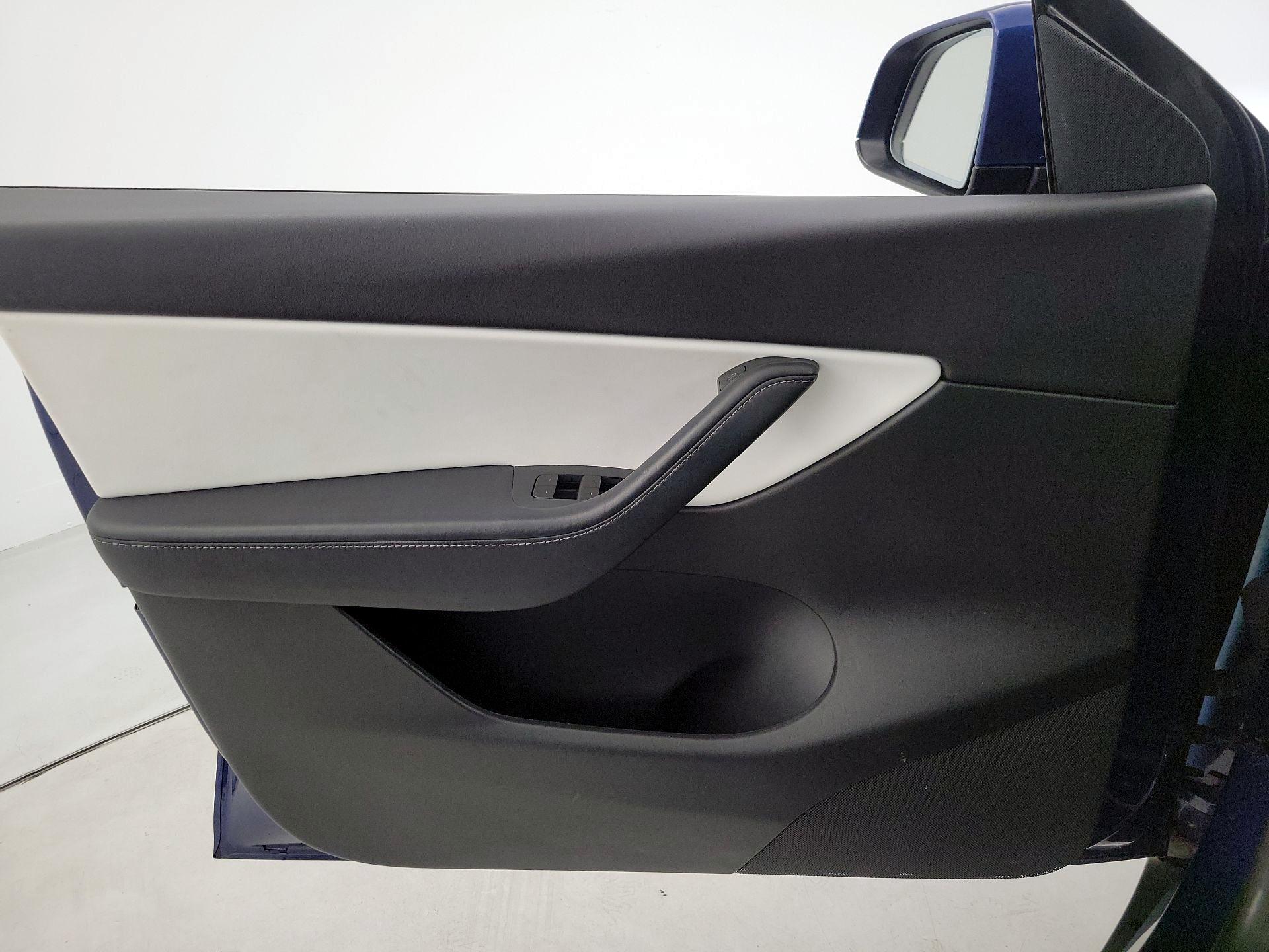 Thumbnail: 2021 Tesla Model Y - 12