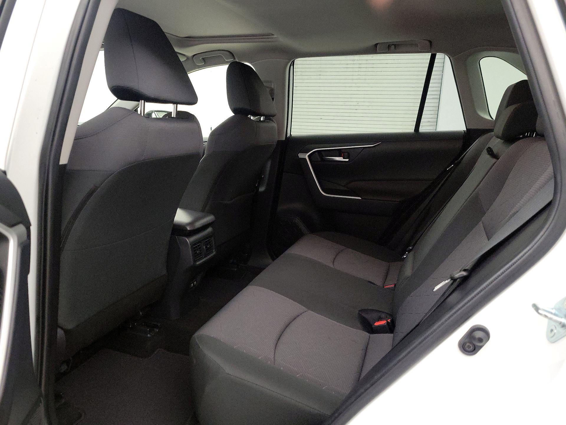 Thumbnail: 2019 Toyota RAV4 - 10