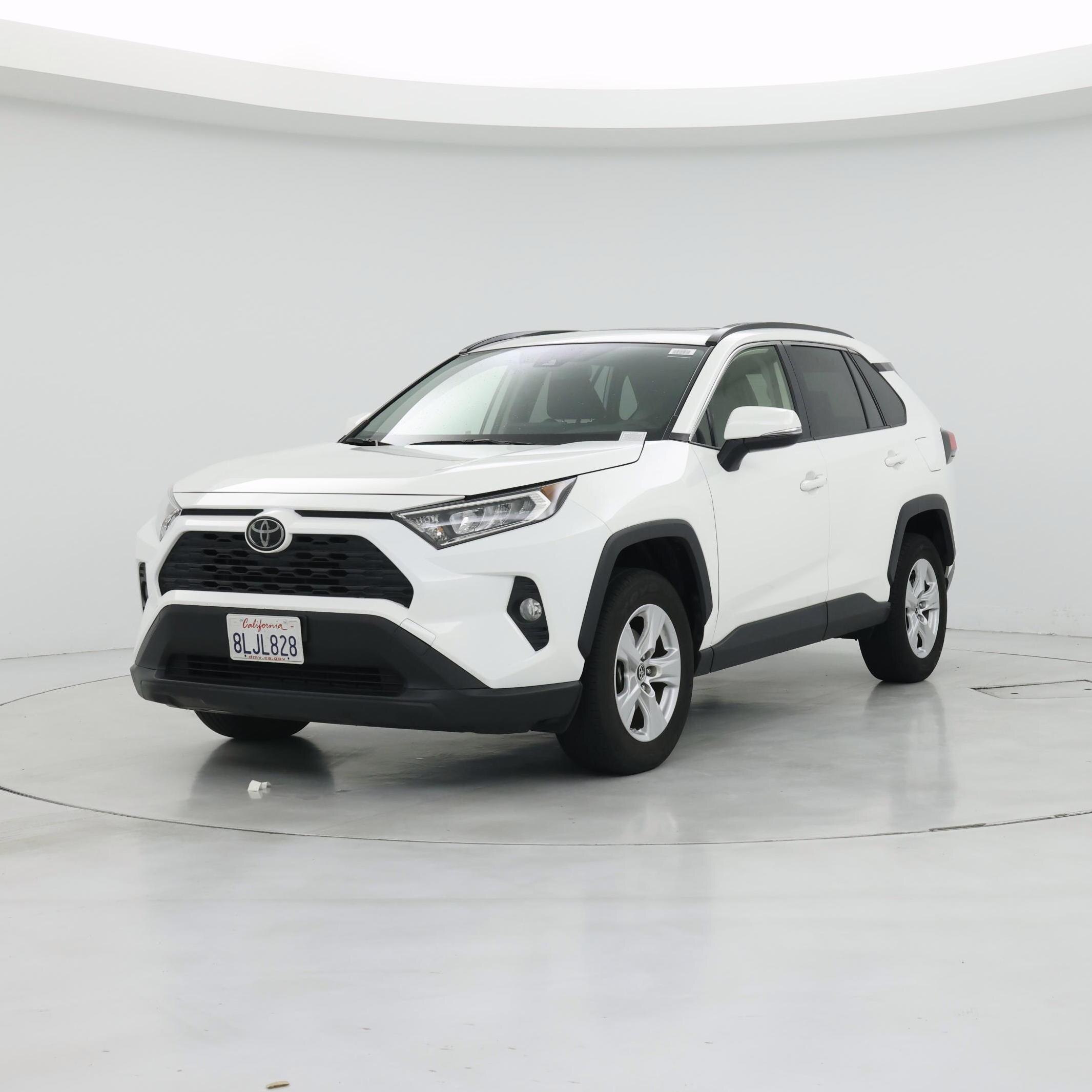 Thumbnail: 2019 Toyota RAV4 - 4