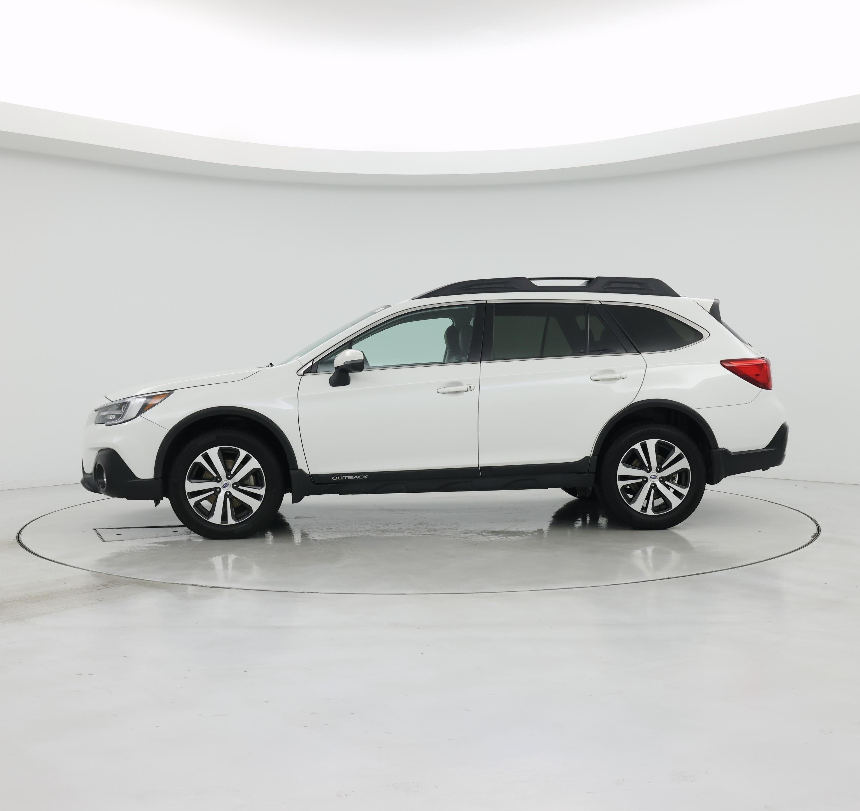 Thumbnail: 2018 Subaru Outback - 3