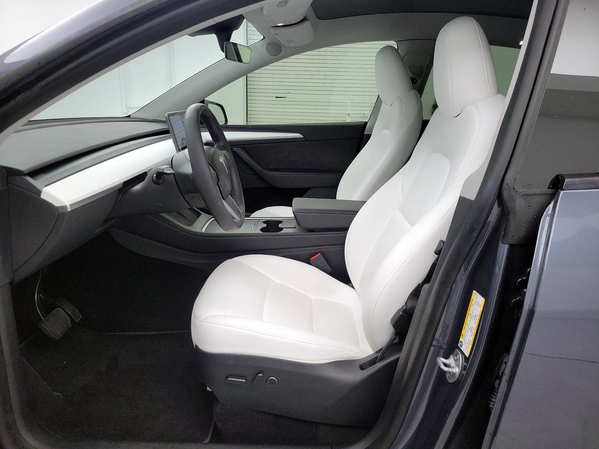 Thumbnail: 2023 Tesla Model Y - 11