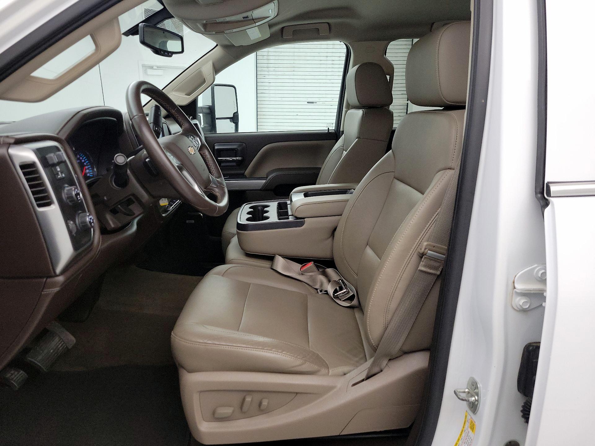 Thumbnail: 2015 Chevrolet Silverado 2500 - 11