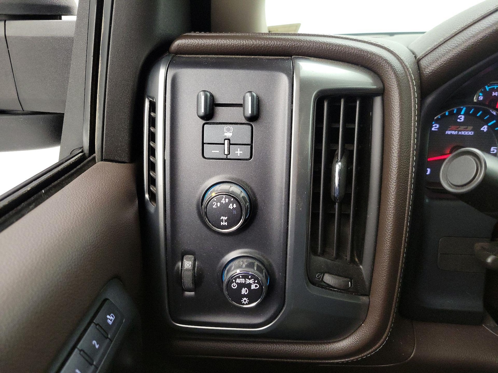 2015 Chevrolet Silverado 2500HD LTZ - Photo 14