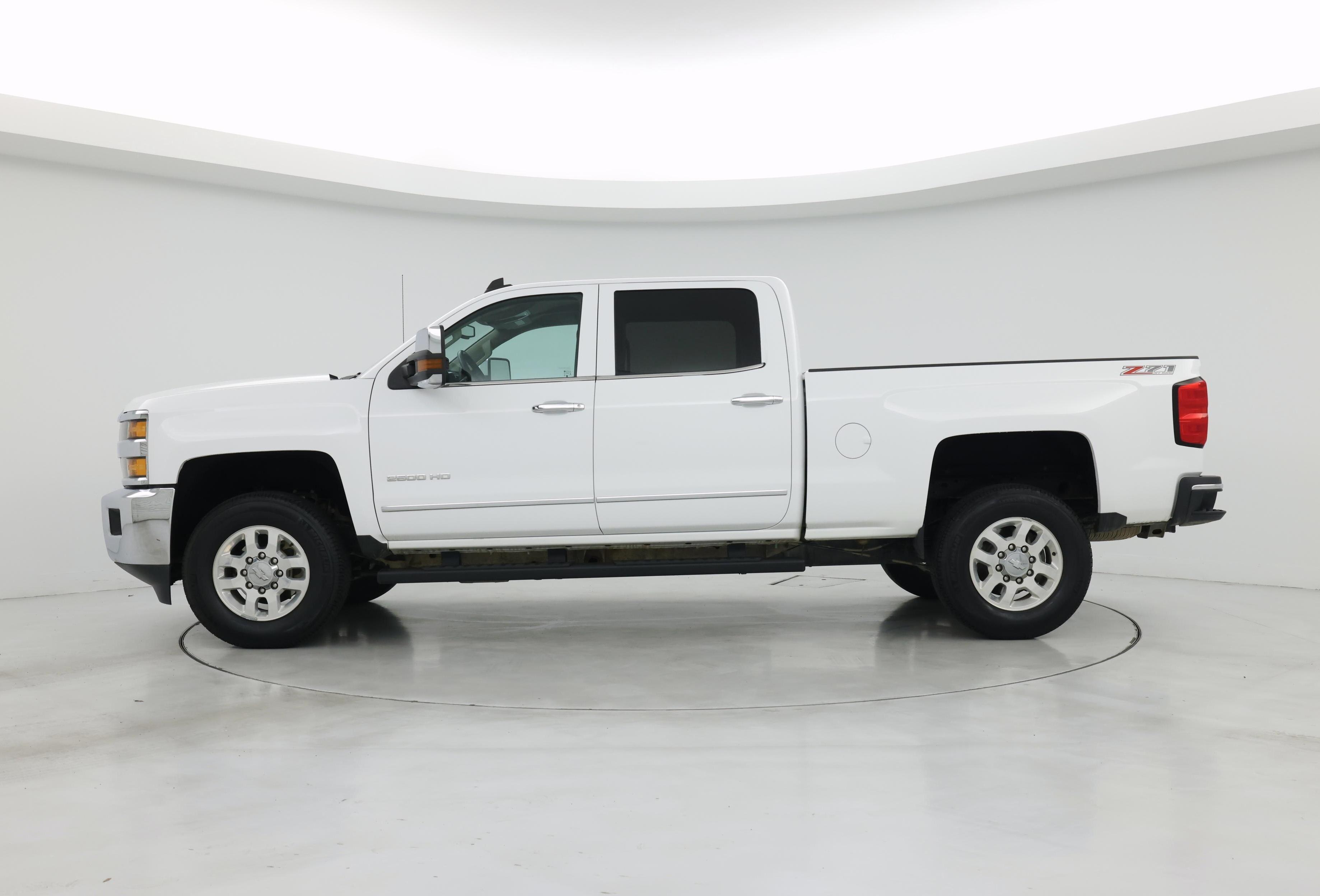 Thumbnail: 2015 Chevrolet Silverado 2500 - 3