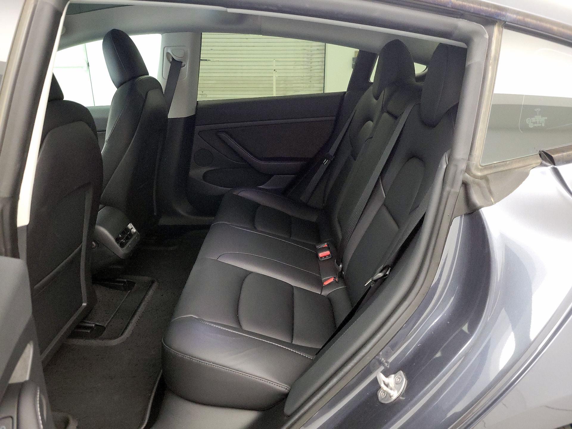 Thumbnail: 2023 Tesla Model 3 - 18