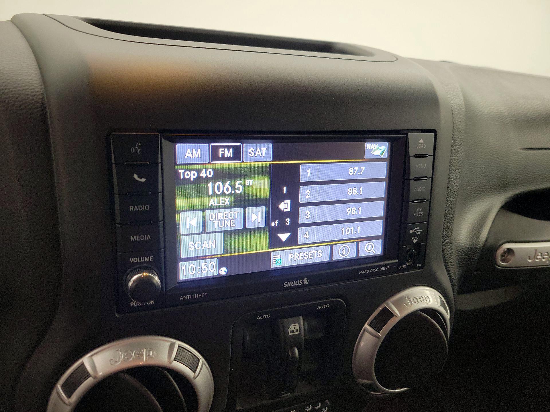 Thumbnail: 2017 Jeep Wrangler - 14