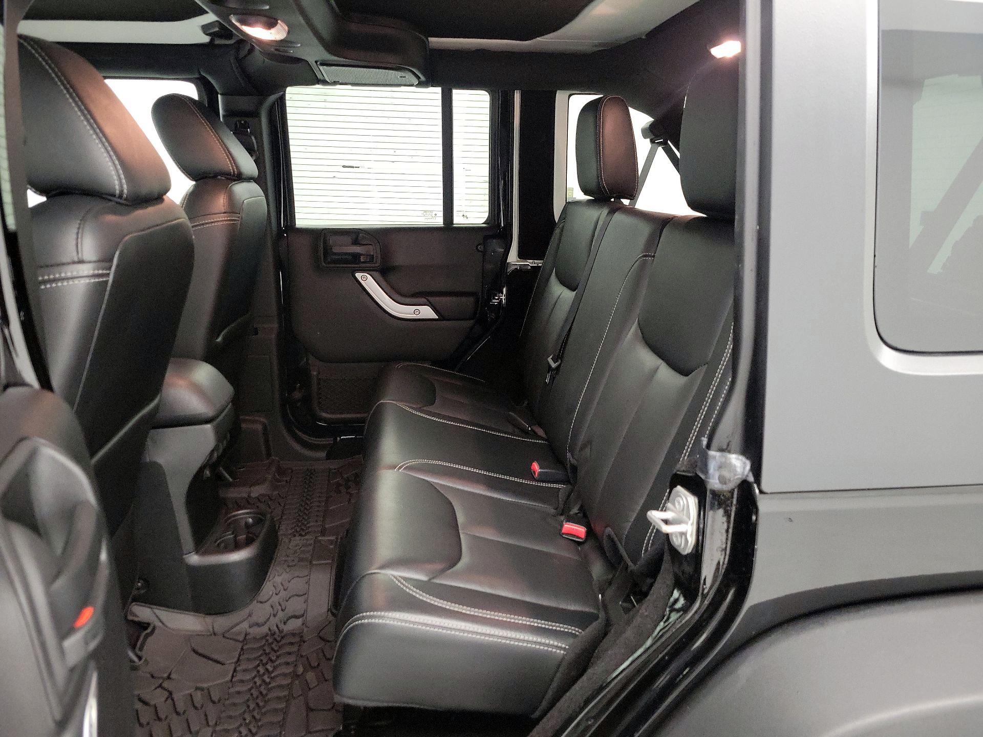 Thumbnail: 2017 Jeep Wrangler - 17