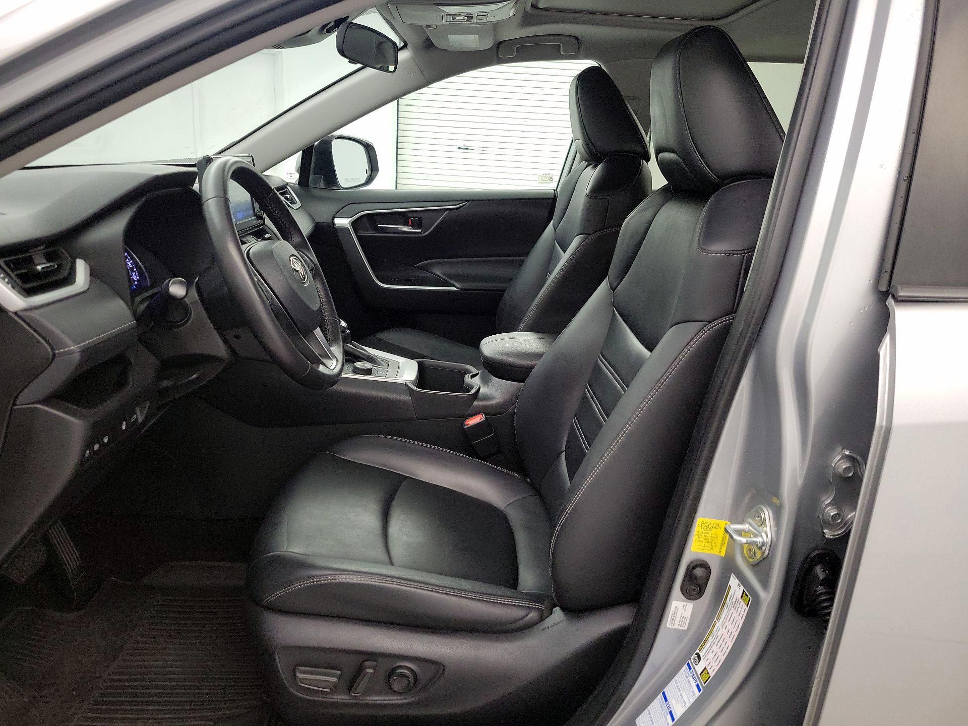 Thumbnail: 2022 Toyota RAV4 - 11