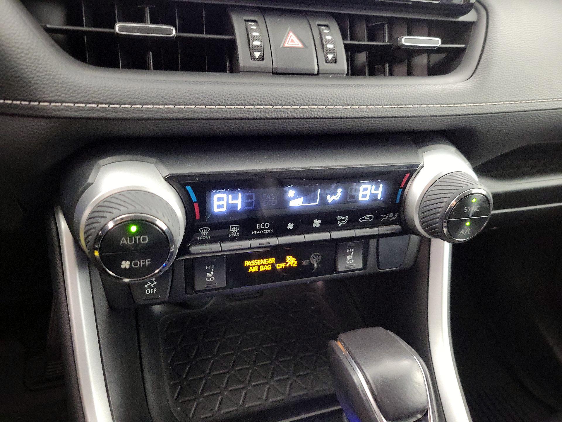 Thumbnail: 2022 Toyota RAV4 - 16