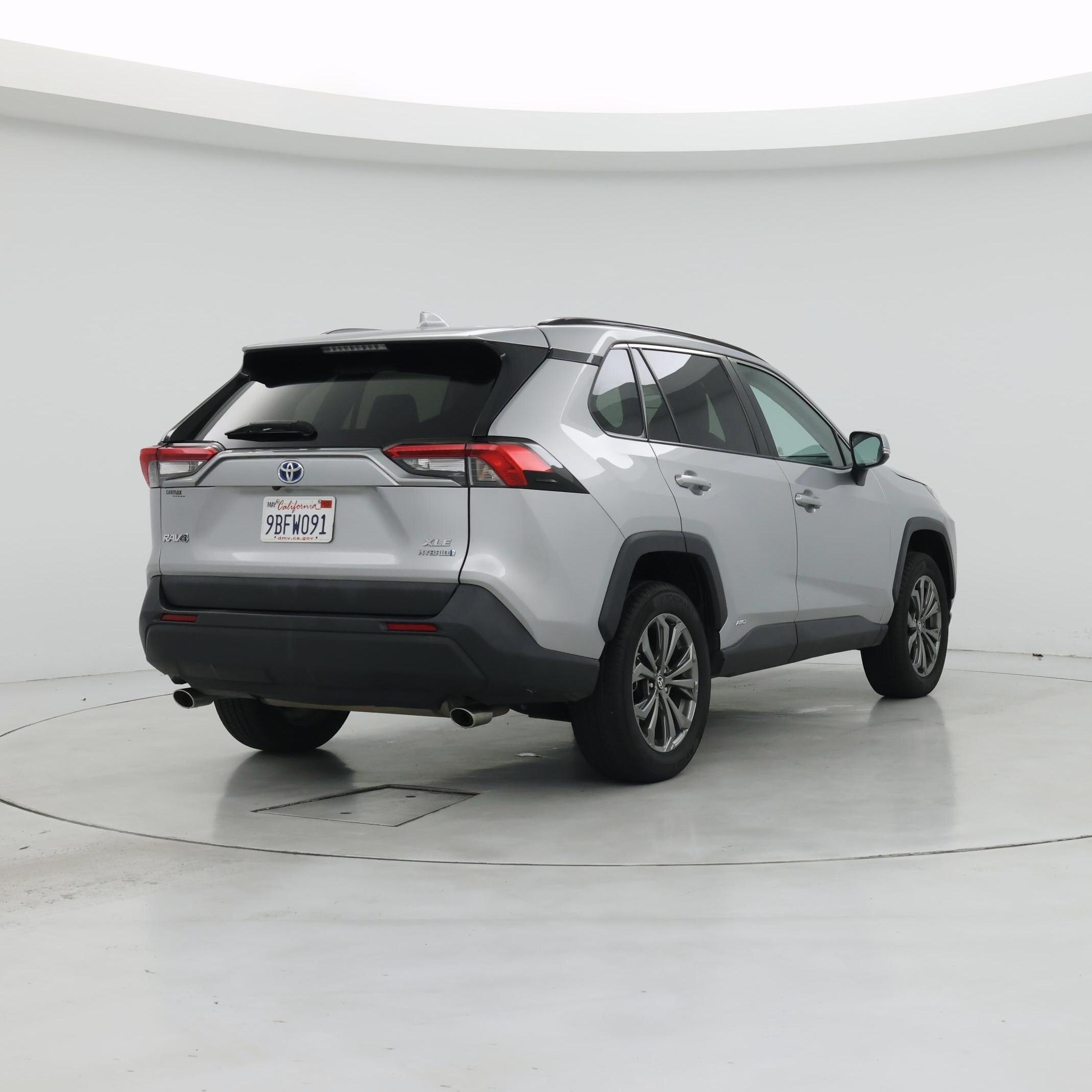 Thumbnail: 2022 Toyota RAV4 - 8