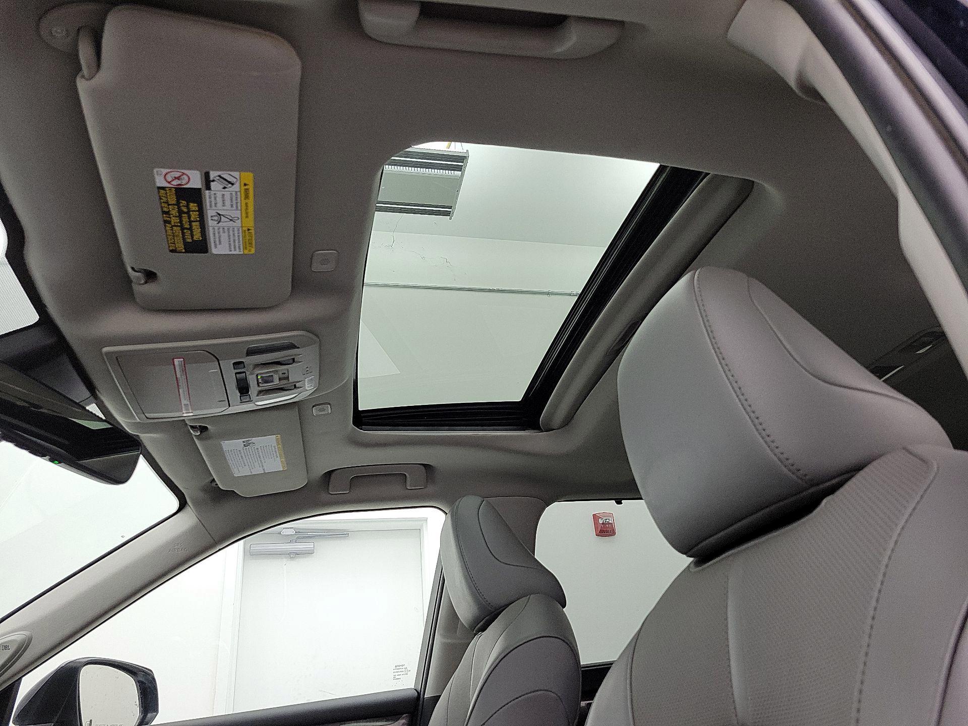 Thumbnail: 2023 Toyota Highlander - 19