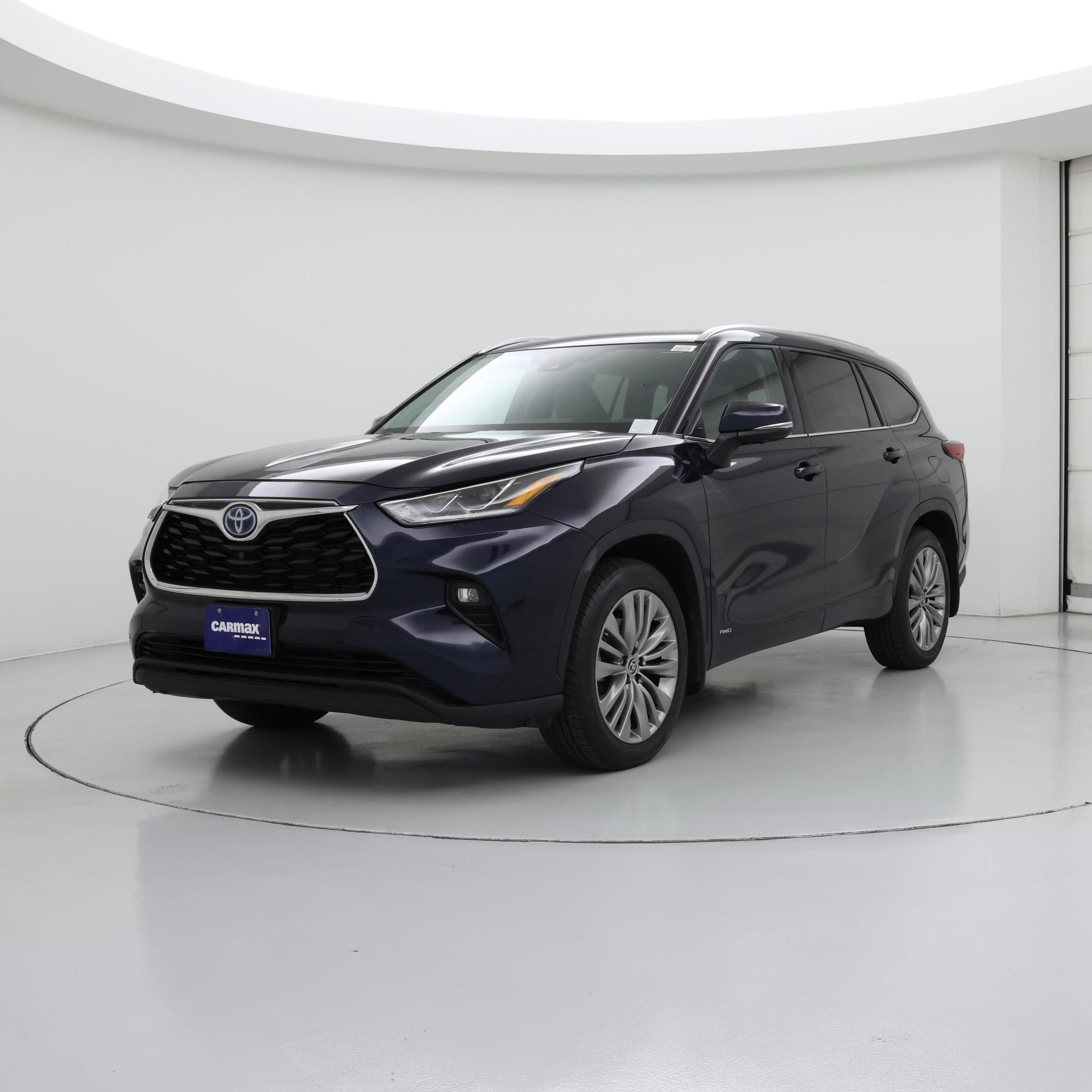 Thumbnail: 2023 Toyota Highlander - 4