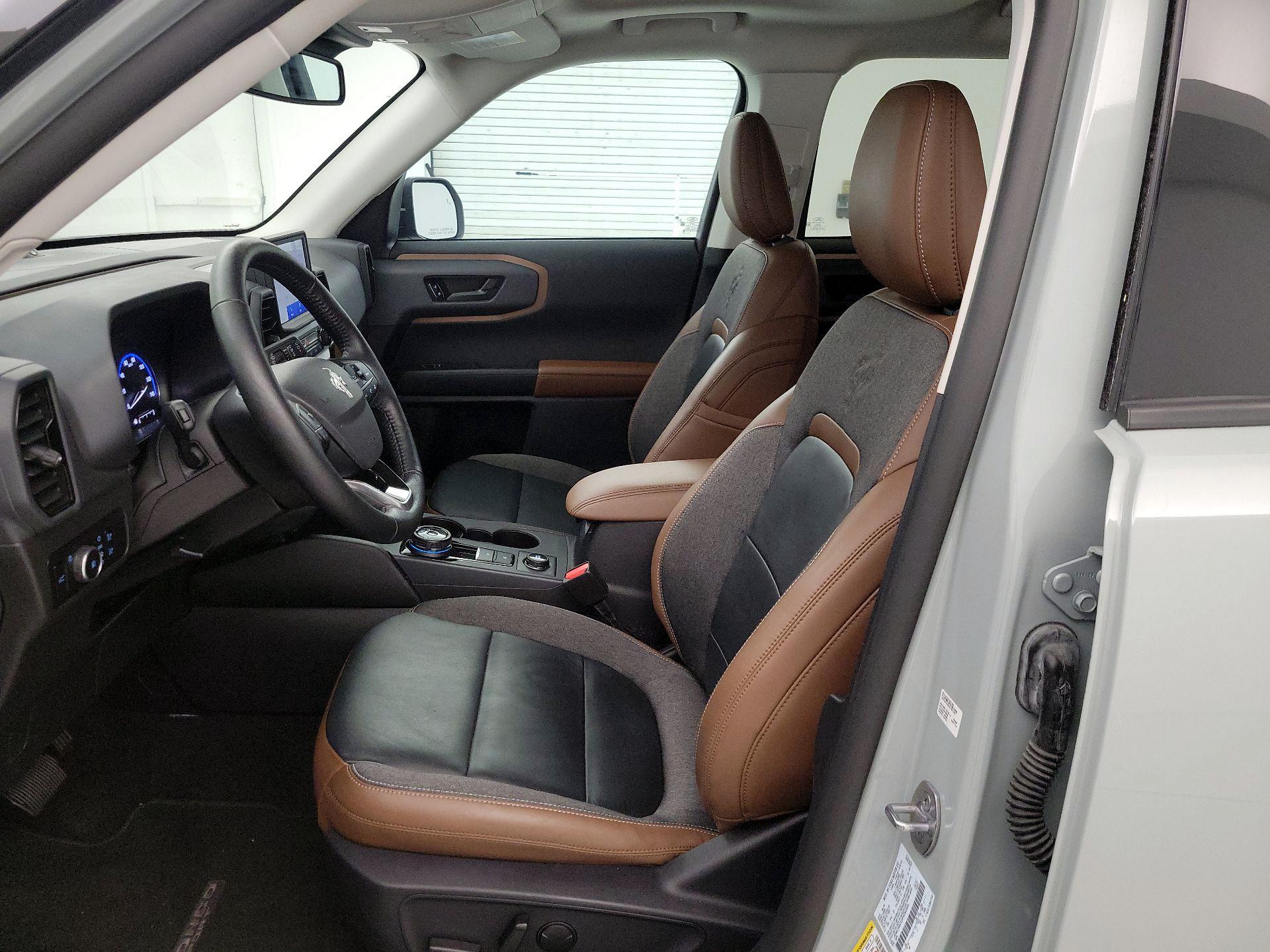 Thumbnail: 2023 Ford Bronco Sport - 11