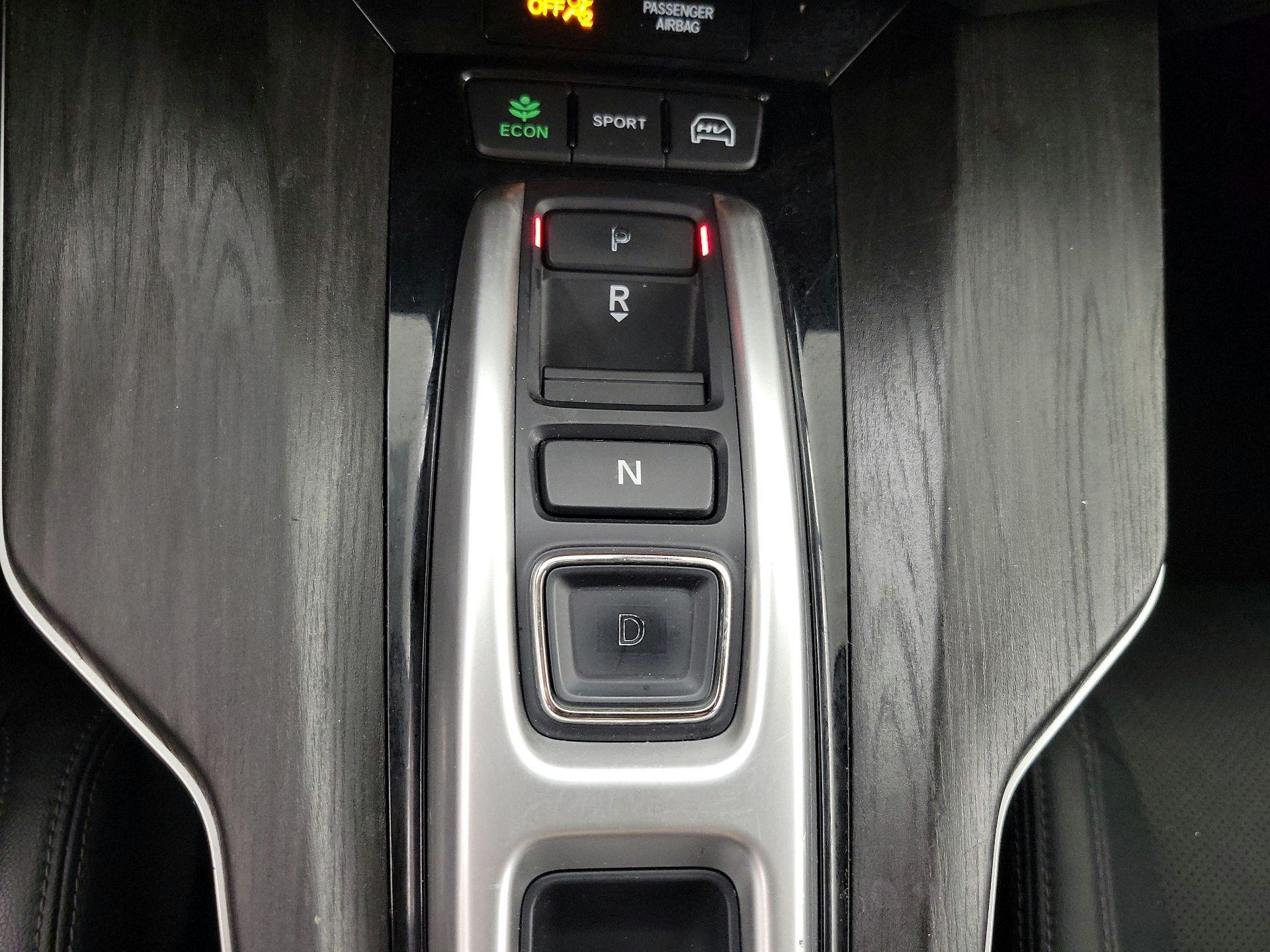 Thumbnail: 2018 Honda Clarity - 17