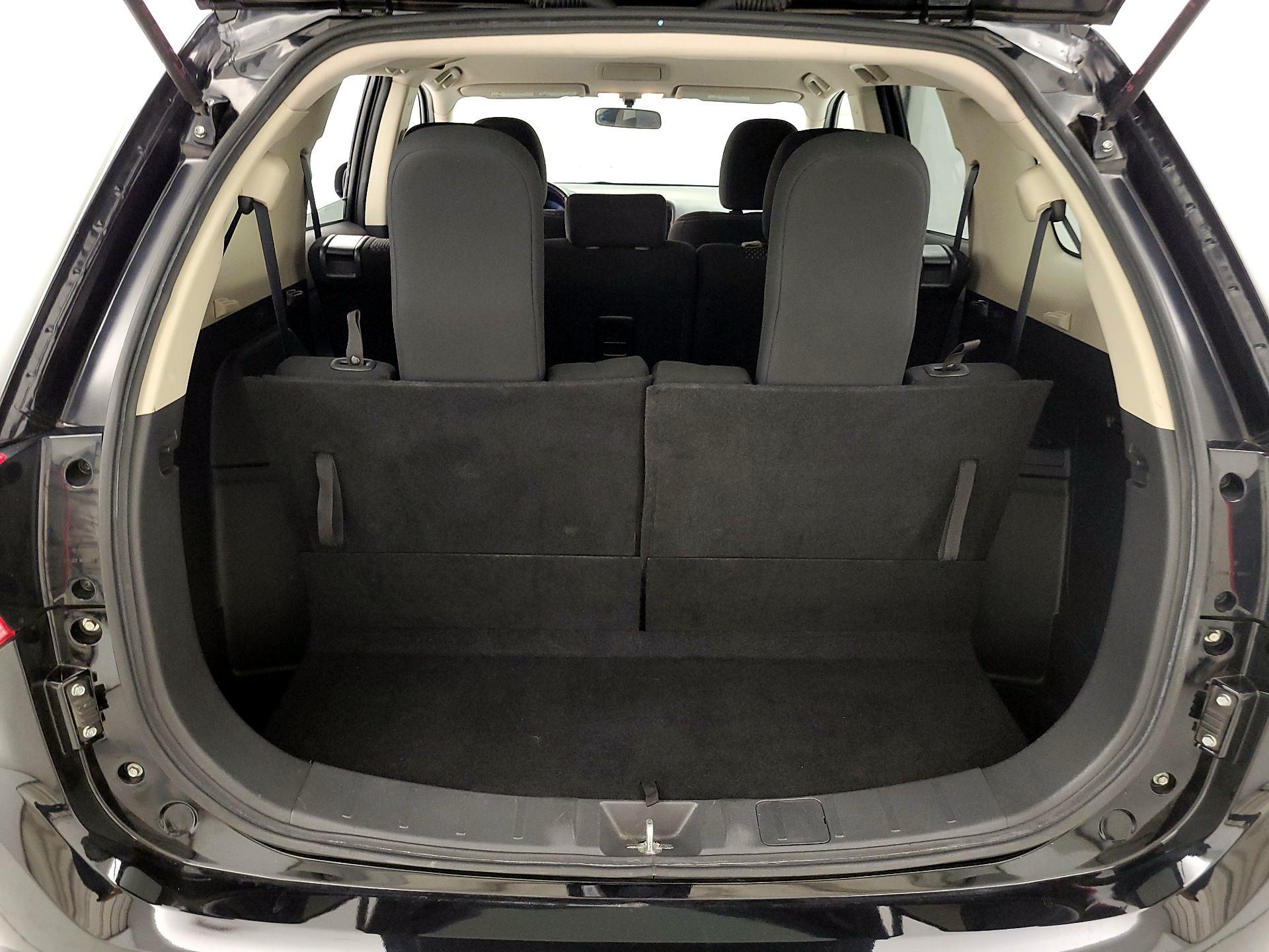 Thumbnail: 2016 Mitsubishi Outlander - 19