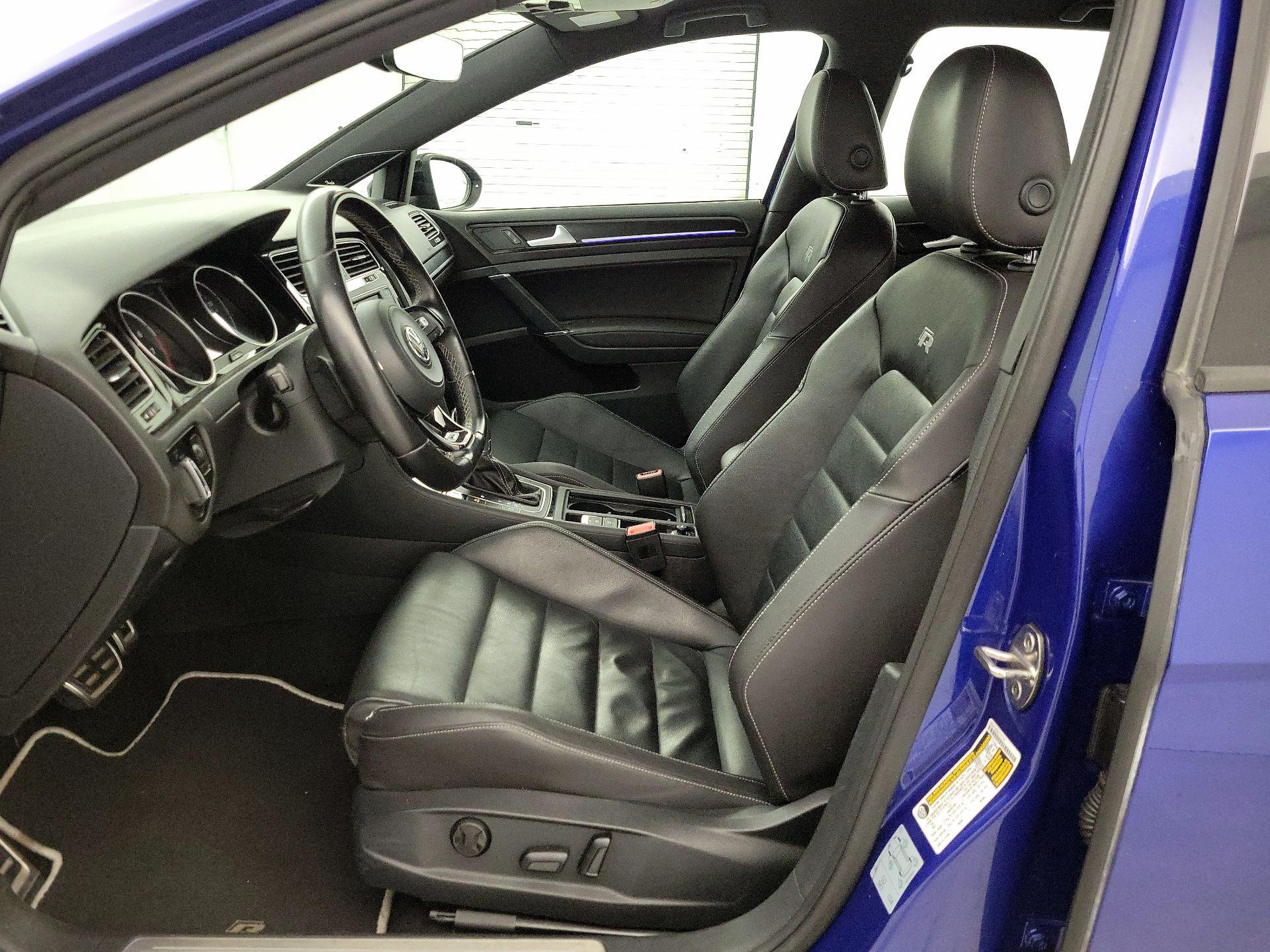 Thumbnail: 2017 Volkswagen Golf - 11