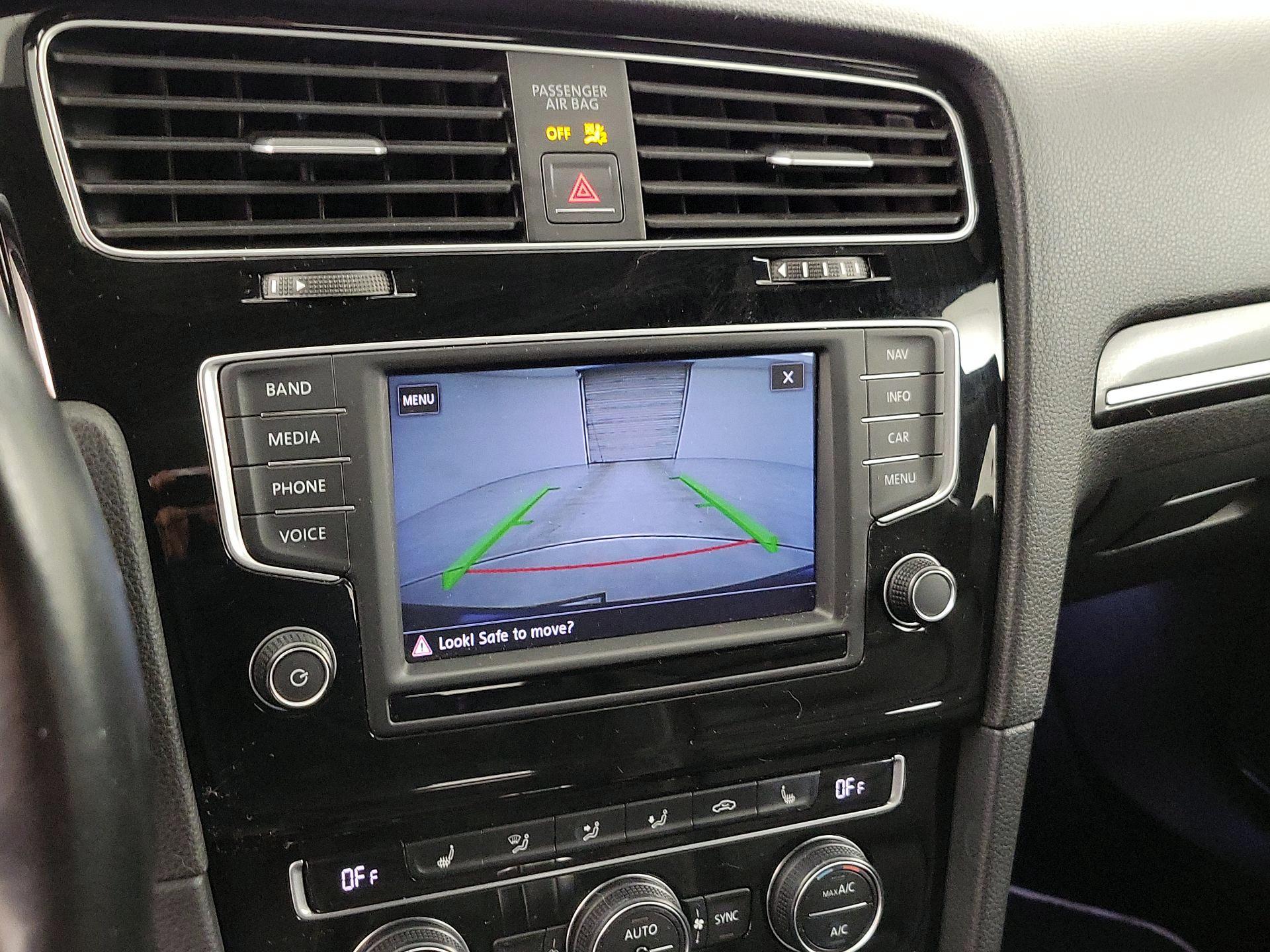 Thumbnail: 2017 Volkswagen Golf - 13